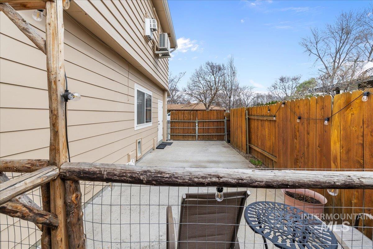 712 SW 4th St, Fruitland, Idaho 83660, 4 Bedrooms, 2 Bathrooms, Residential For Sale, Price $414,900,MLS 98976367