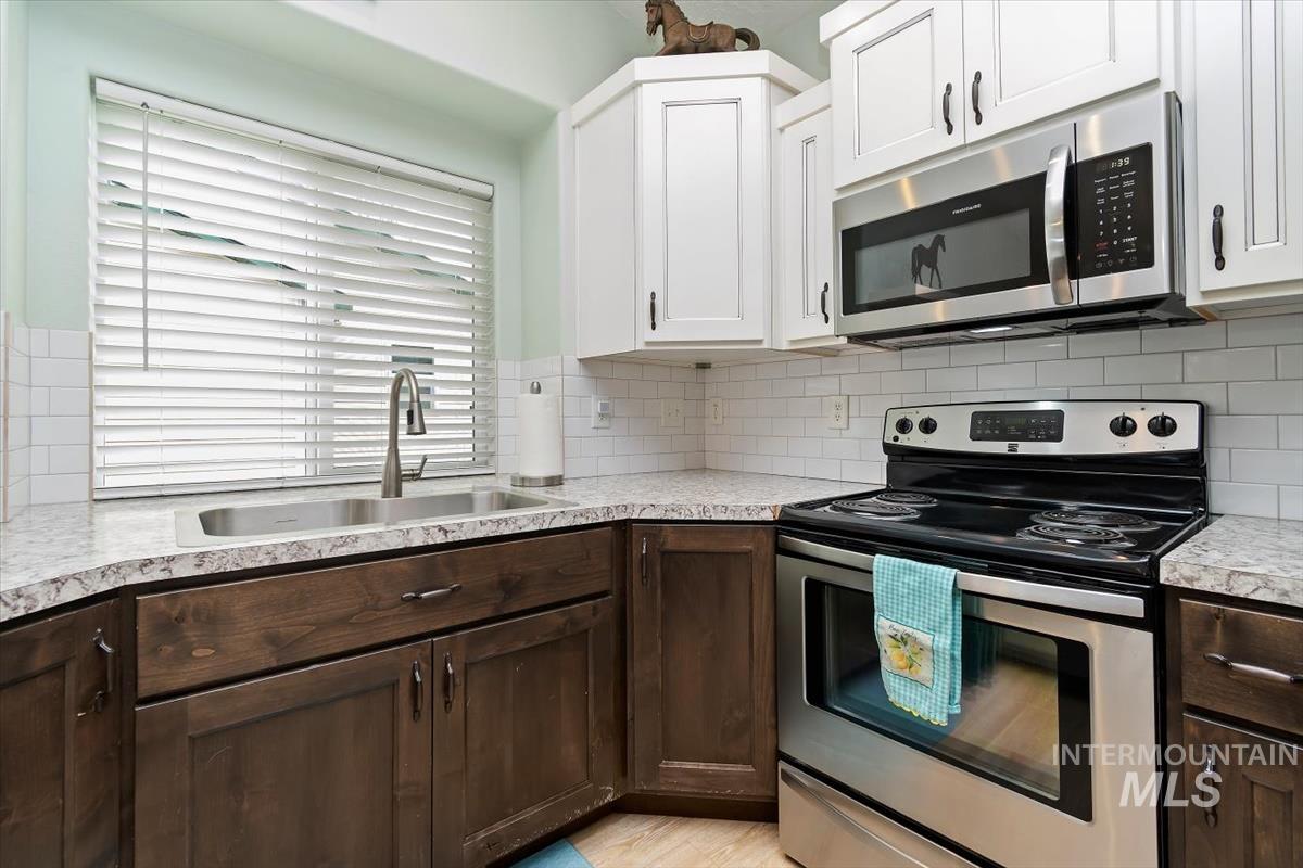 810 Sioux Ave, Emmett, Idaho 83617, 3 Bedrooms, 2 Bathrooms, Residential For Sale, Price $355,000,MLS 98976369