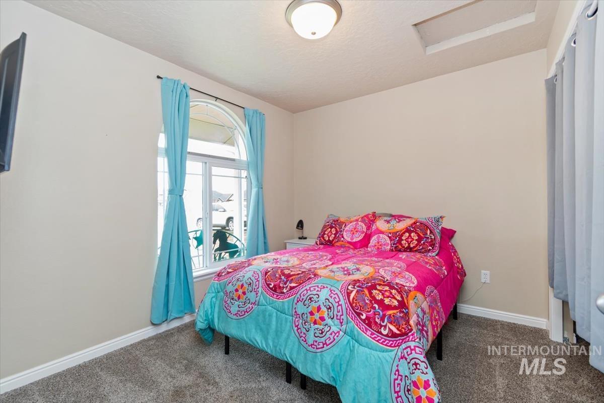 810 Sioux Ave, Emmett, Idaho 83617, 3 Bedrooms, 2 Bathrooms, Residential For Sale, Price $355,000,MLS 98976369