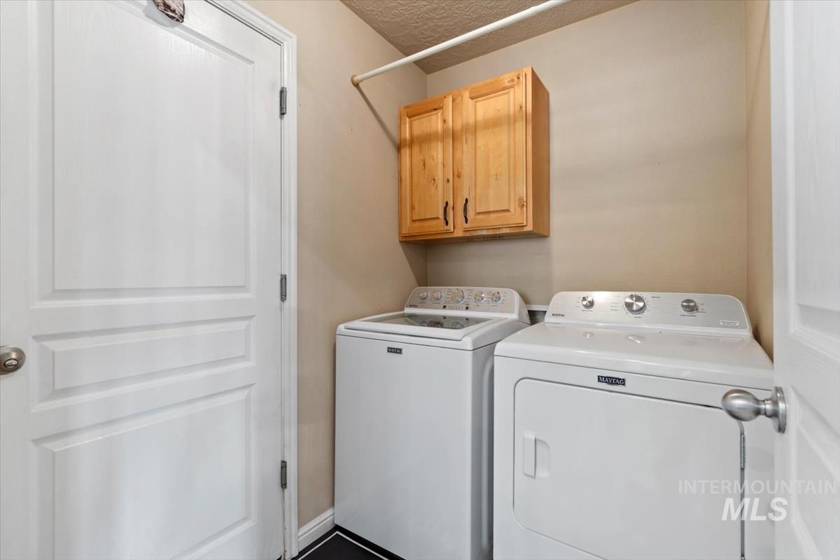 810 Sioux Ave, Emmett, Idaho 83617, 3 Bedrooms, 2 Bathrooms, Residential For Sale, Price $355,000,MLS 98976369