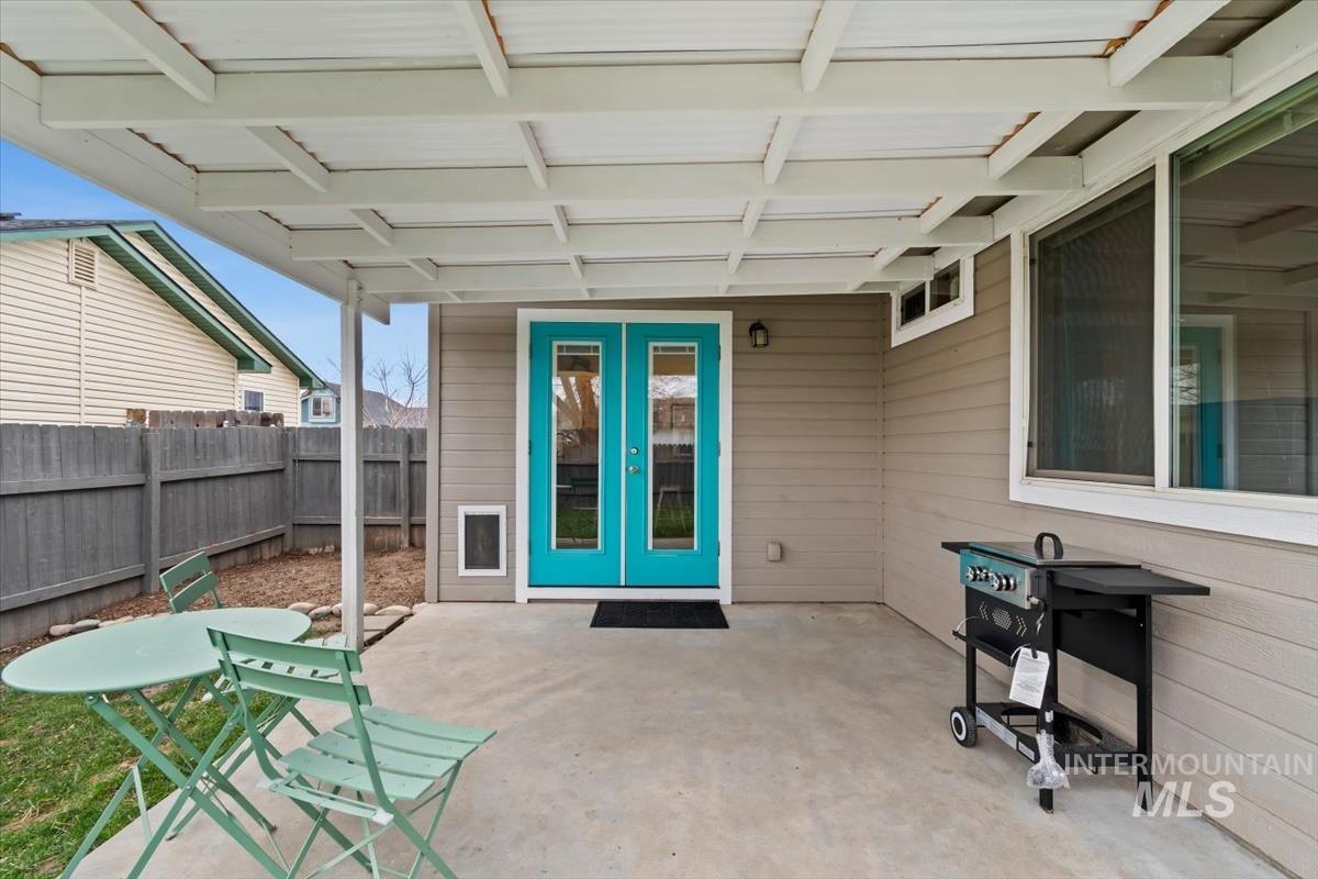 810 Sioux Ave, Emmett, Idaho 83617, 3 Bedrooms, 2 Bathrooms, Residential For Sale, Price $355,000,MLS 98976369