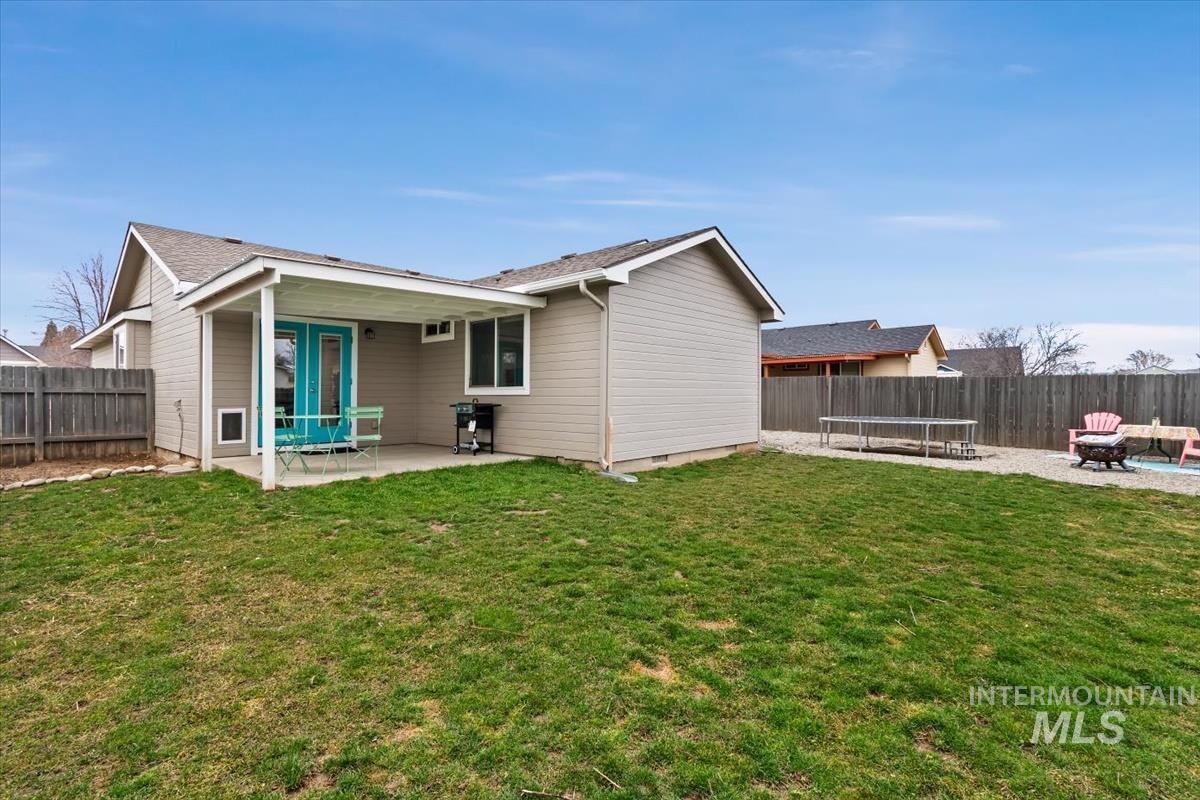 810 Sioux Ave, Emmett, Idaho 83617, 3 Bedrooms, 2 Bathrooms, Residential For Sale, Price $355,000,MLS 98976369