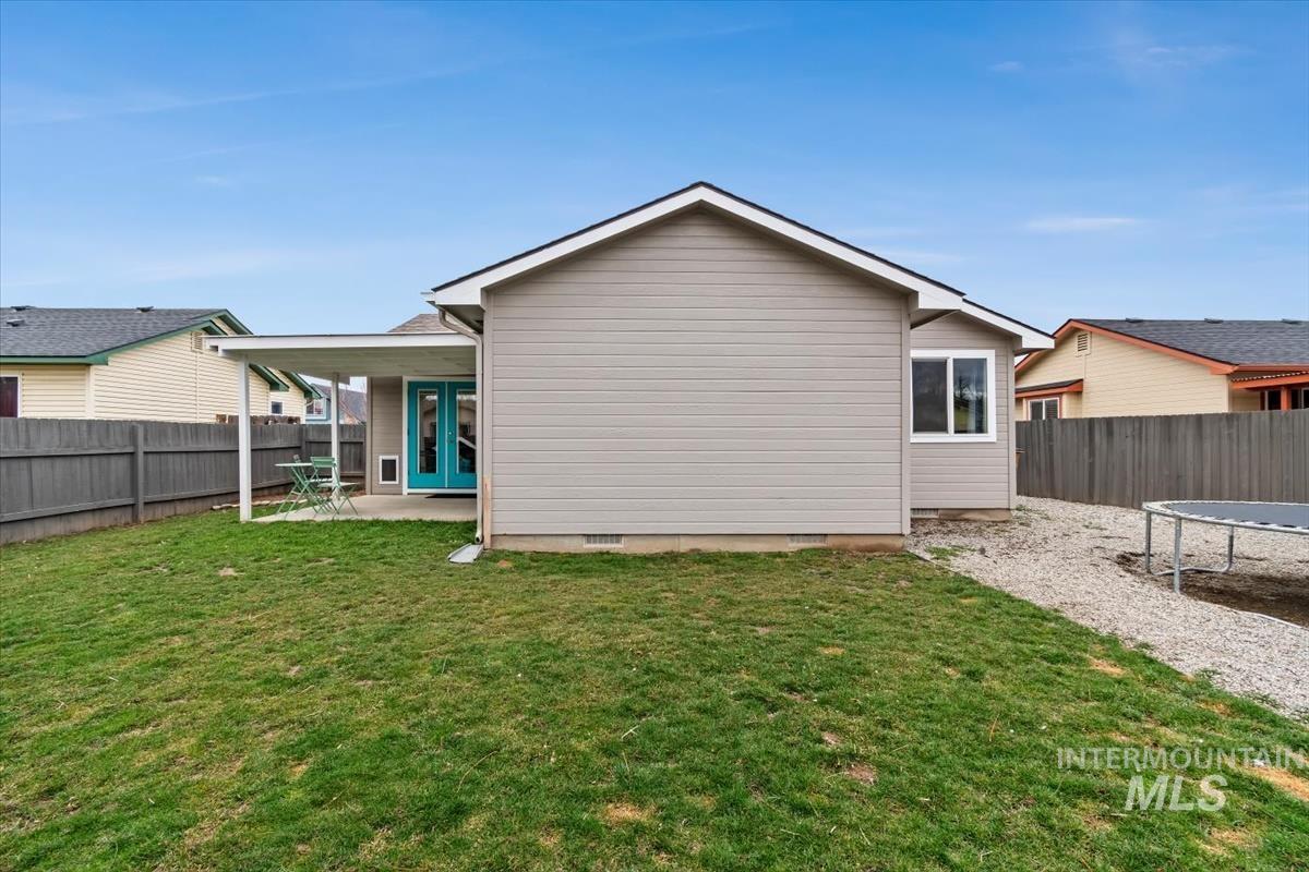810 Sioux Ave, Emmett, Idaho 83617, 3 Bedrooms, 2 Bathrooms, Residential For Sale, Price $355,000,MLS 98976369
