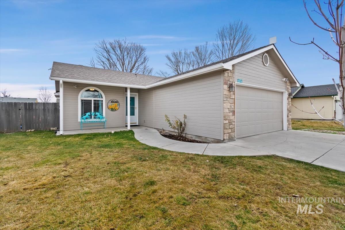 810 Sioux Ave, Emmett, Idaho 83617, 3 Bedrooms, 2 Bathrooms, Residential For Sale, Price $355,000,MLS 98976369