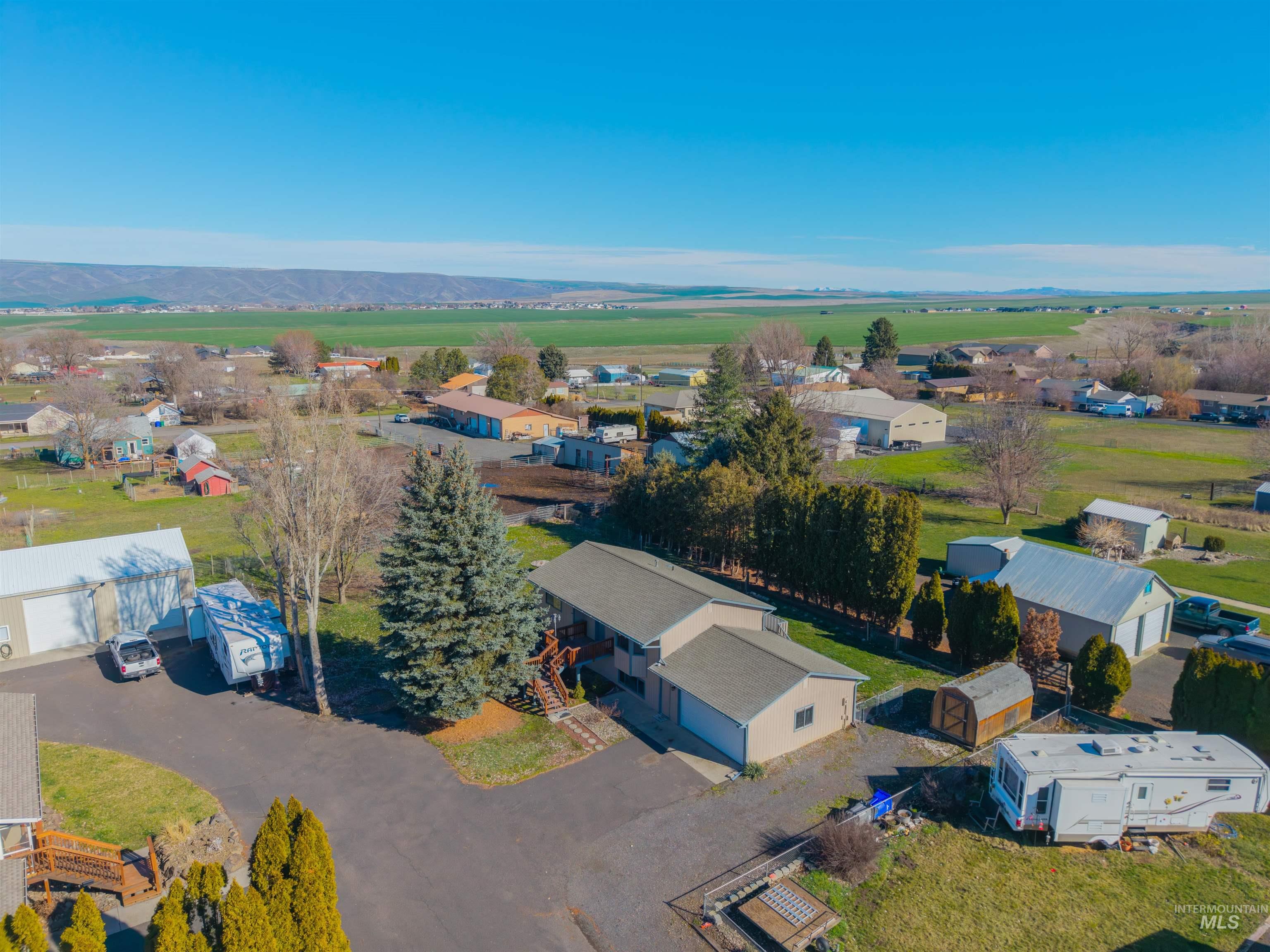 1825 Cedar Ave, Lewiston, Idaho 83501, 4 Bedrooms, 2 Bathrooms, Residential For Sale, Price $379,000,MLS 98976371