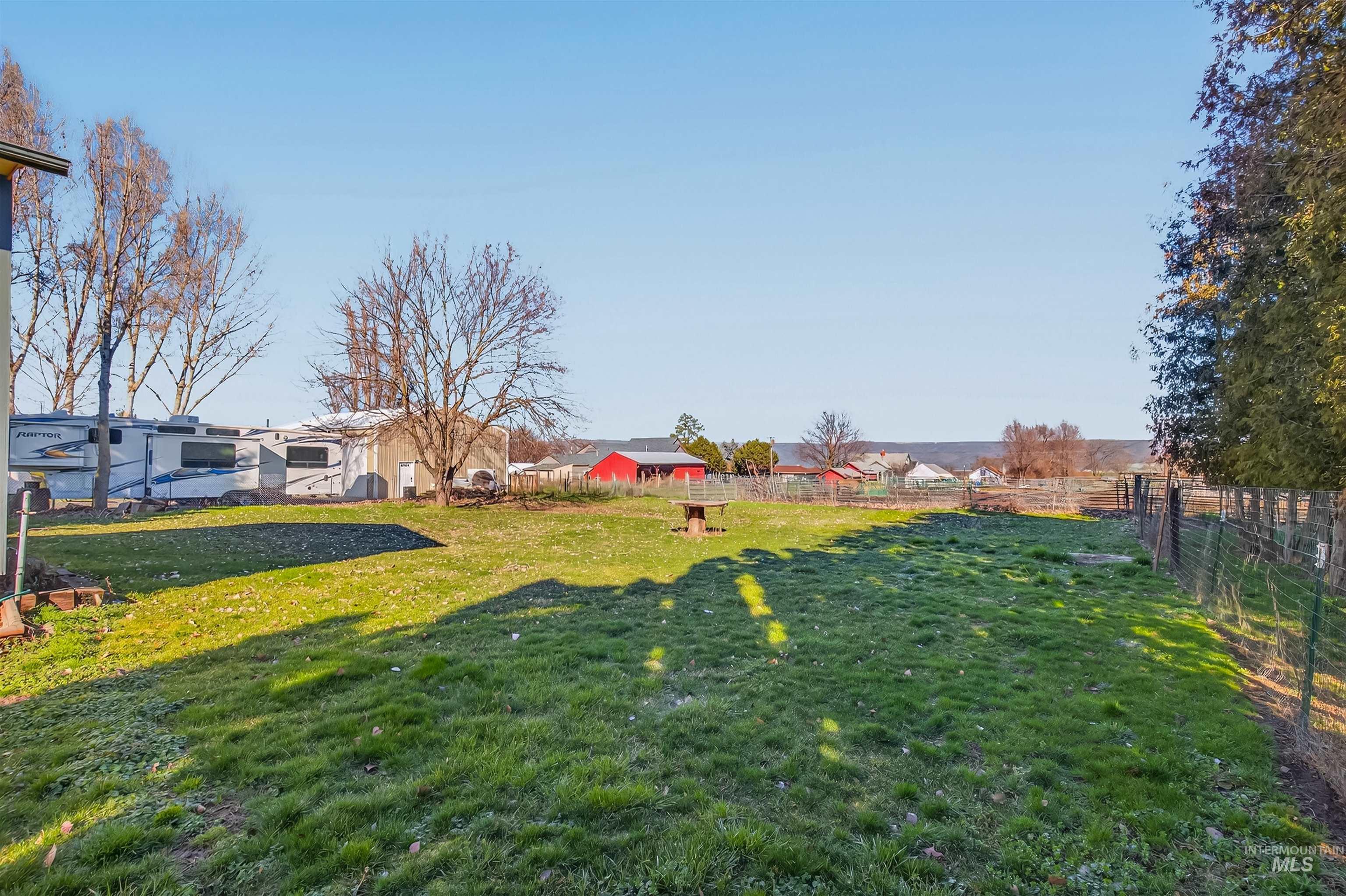 1825 Cedar Ave, Lewiston, Idaho 83501, 4 Bedrooms, 2 Bathrooms, Residential For Sale, Price $379,000,MLS 98976371