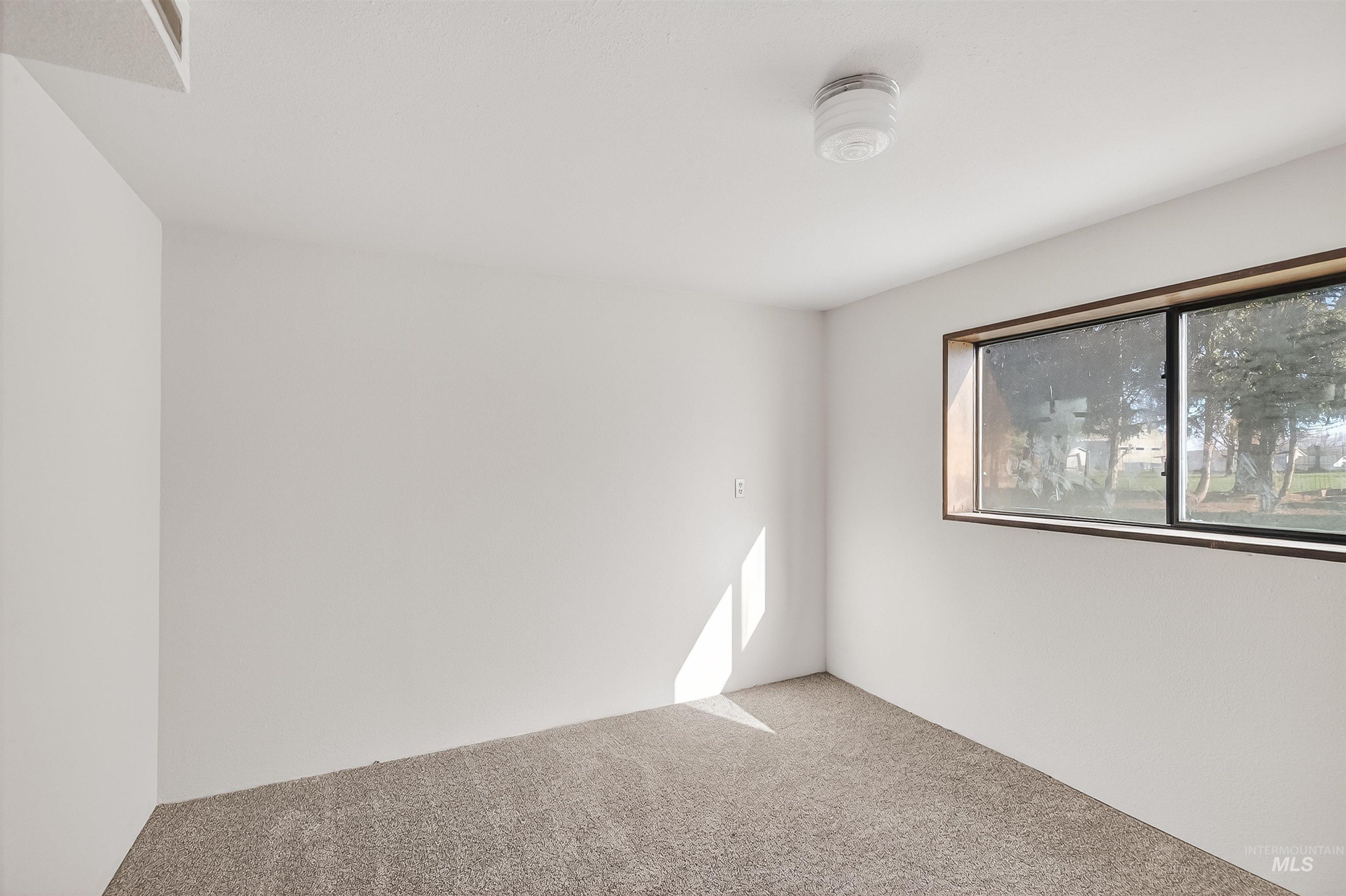 1825 Cedar Ave, Lewiston, Idaho 83501, 4 Bedrooms, 2 Bathrooms, Residential For Sale, Price $379,000,MLS 98976371