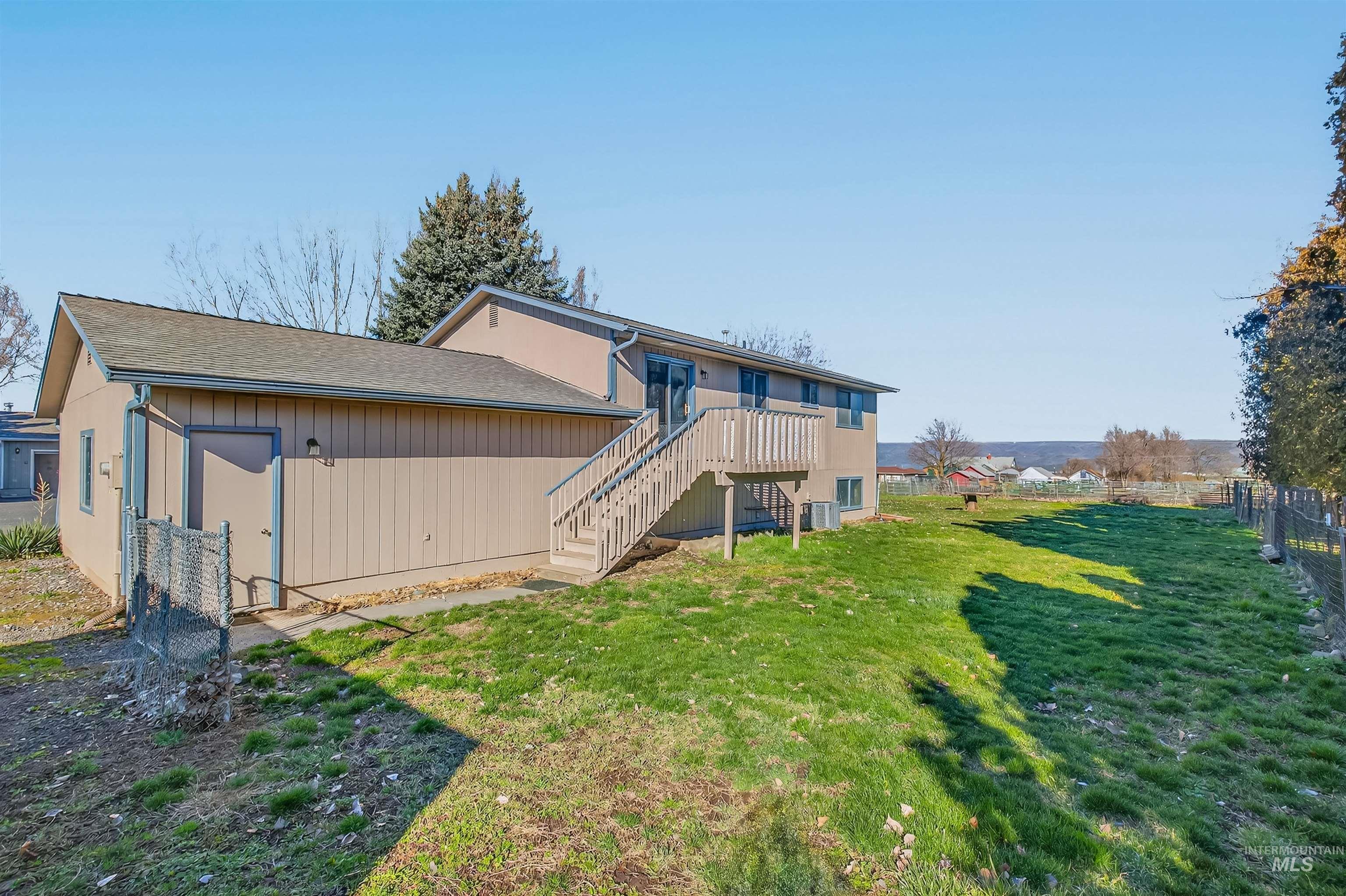 1825 Cedar Ave, Lewiston, Idaho 83501, 4 Bedrooms, 2 Bathrooms, Residential For Sale, Price $379,000,MLS 98976371