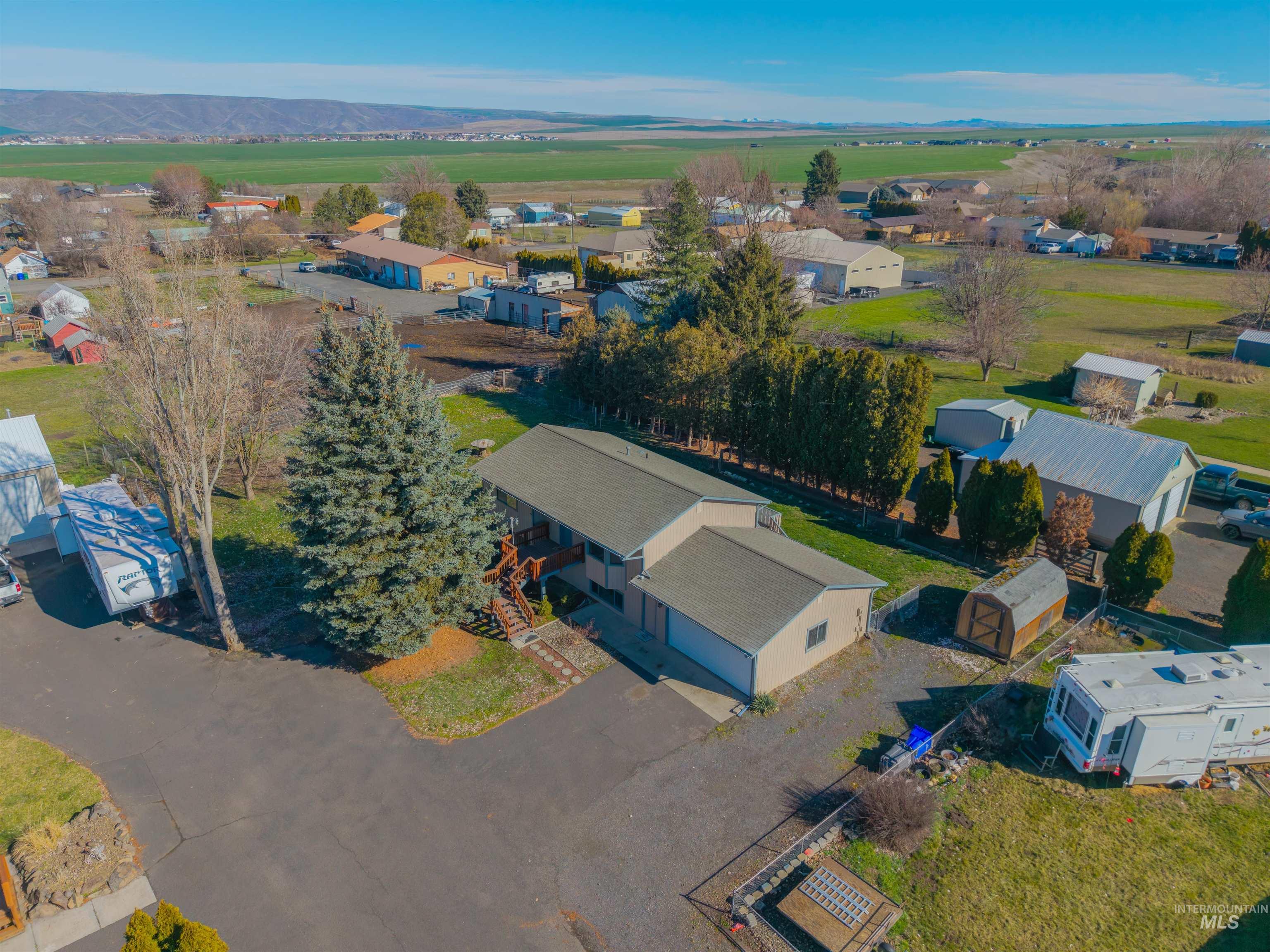 1825 Cedar Ave, Lewiston, Idaho 83501, 4 Bedrooms, 2 Bathrooms, Residential For Sale, Price $379,000,MLS 98976371