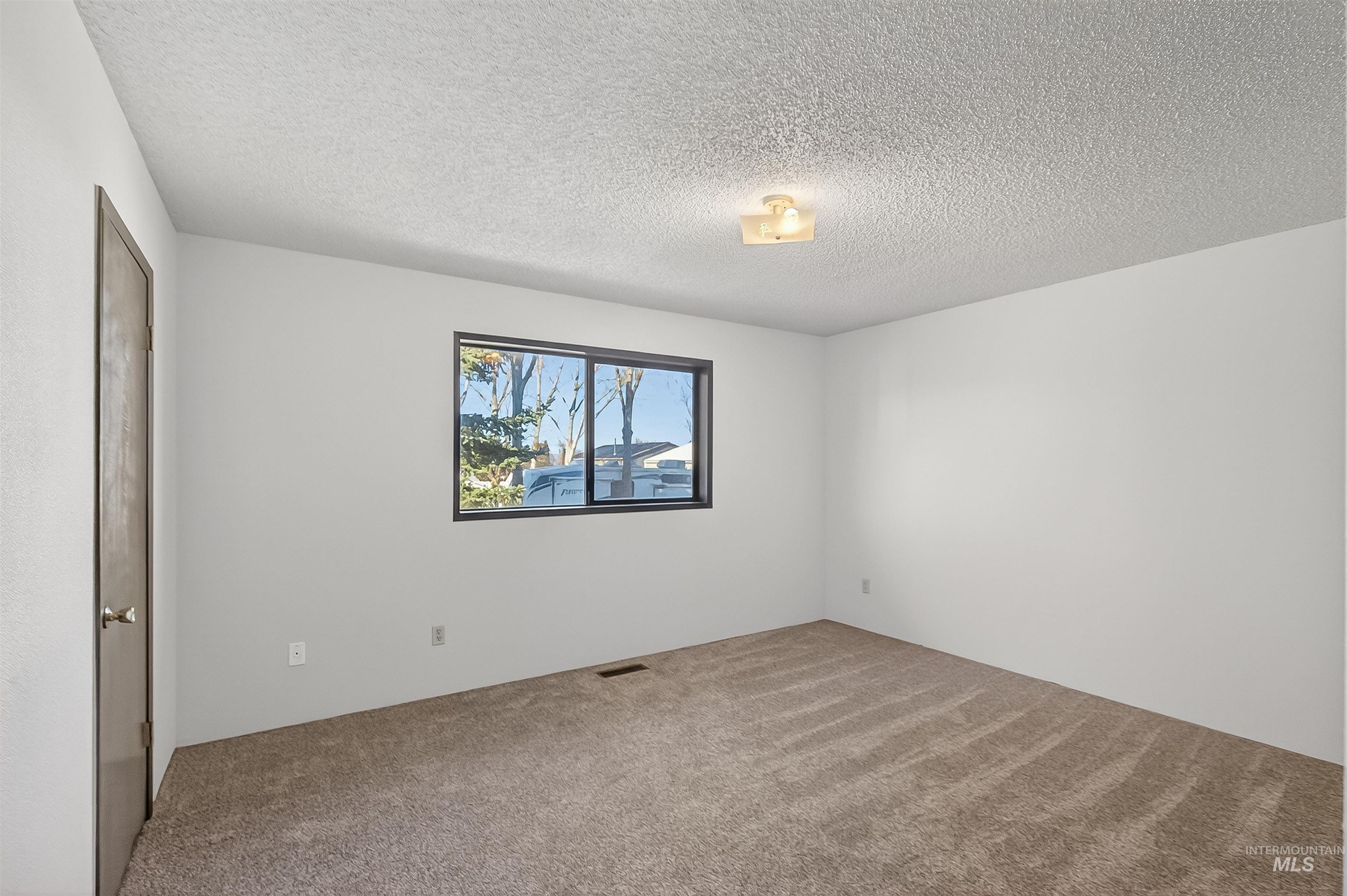 1825 Cedar Ave, Lewiston, Idaho 83501, 4 Bedrooms, 2 Bathrooms, Residential For Sale, Price $379,000,MLS 98976371