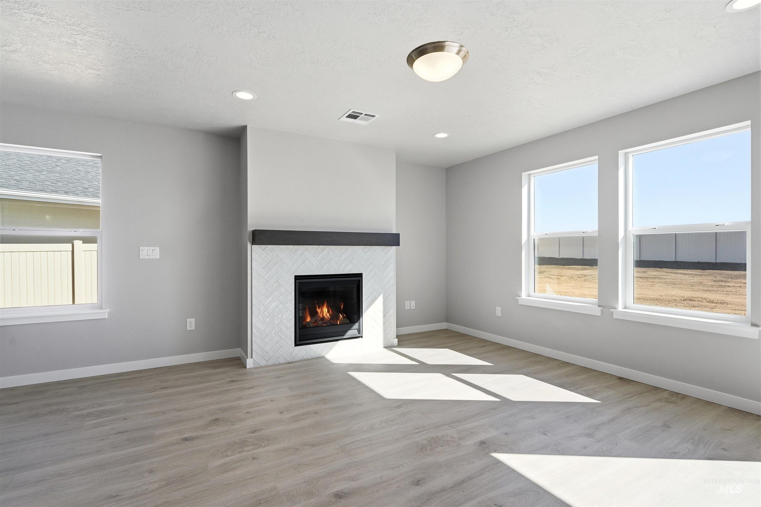 444 S Bobby Way, Kuna, Idaho 83634, 4 Bedrooms, 2.5 Bathrooms, Residential For Sale, Price $434,990,MLS 98976375