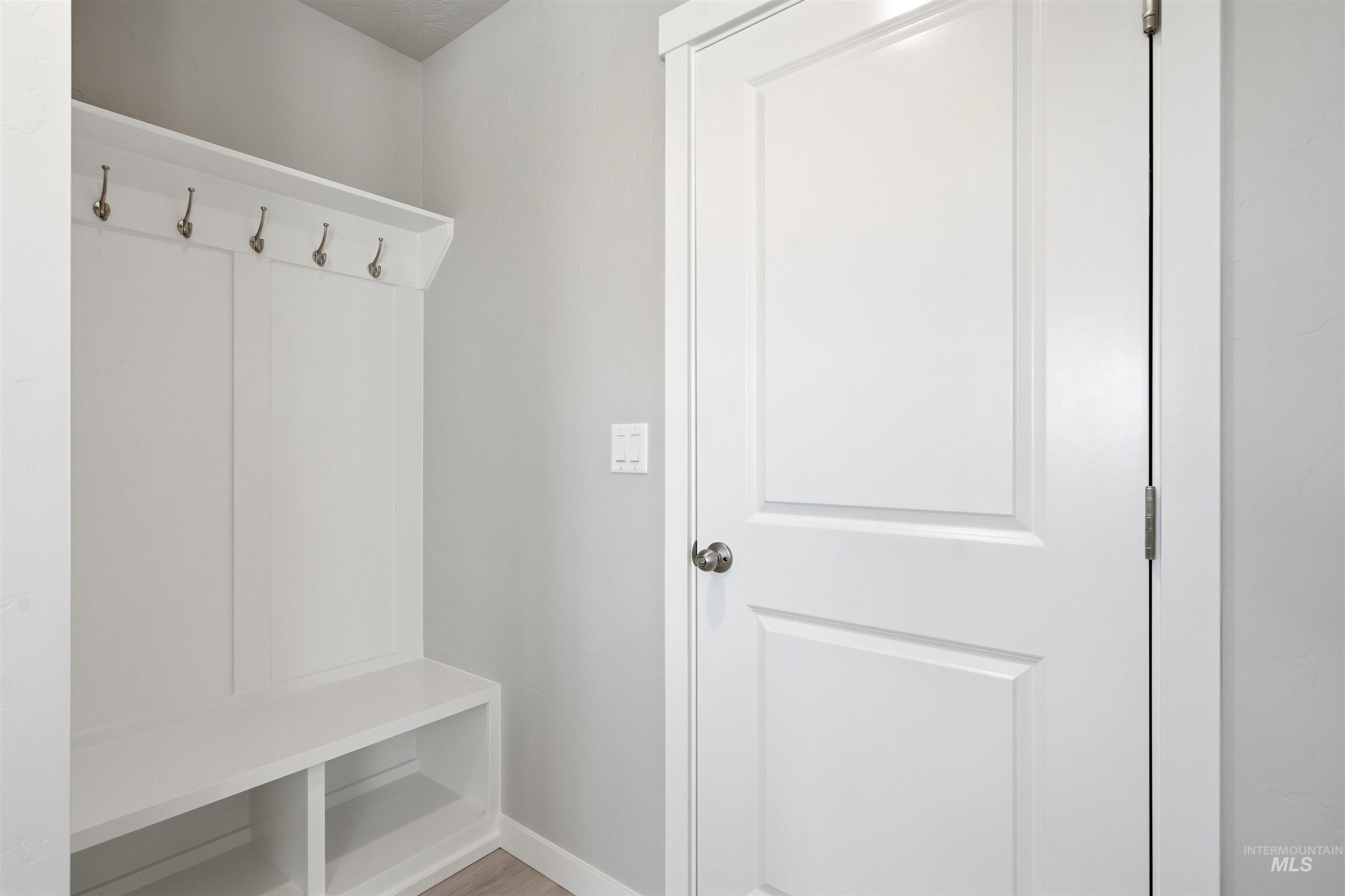 444 S Bobby Way, Kuna, Idaho 83634, 4 Bedrooms, 2.5 Bathrooms, Residential For Sale, Price $434,990,MLS 98976375