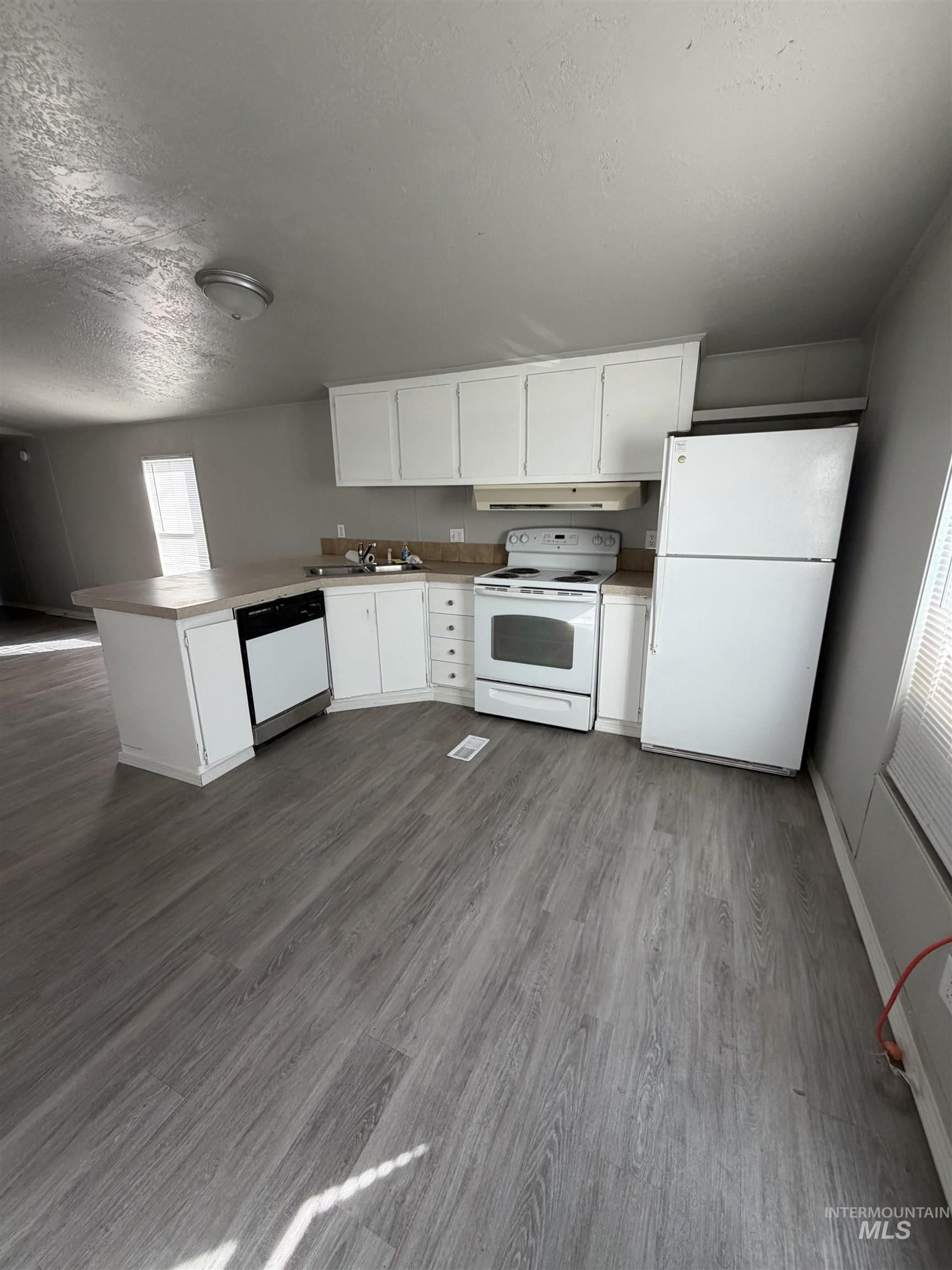 1570 Sunset Strip, Mountain Home, Idaho 83647-0000, 2 Bedrooms, 1 Bathroom, Residential For Sale, Price $34,000, 98976377