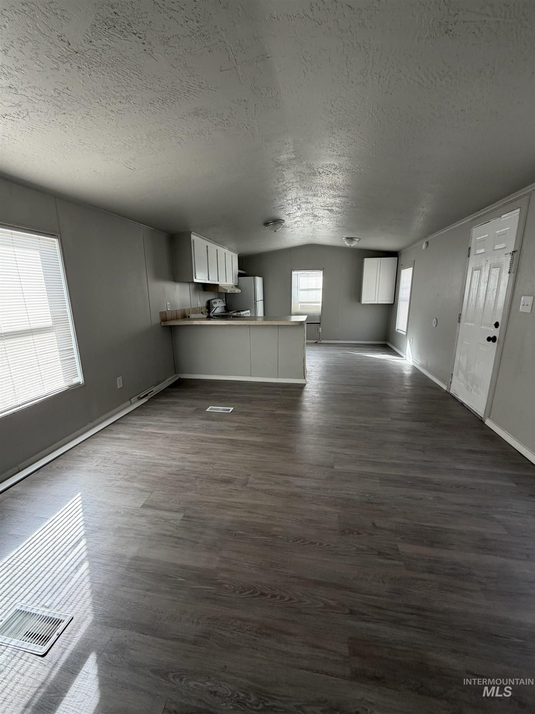 1570 Sunset Strip, Mountain Home, Idaho 83647-0000, 2 Bedrooms, 1 Bathroom, Residential For Sale, Price $34,000, 98976377