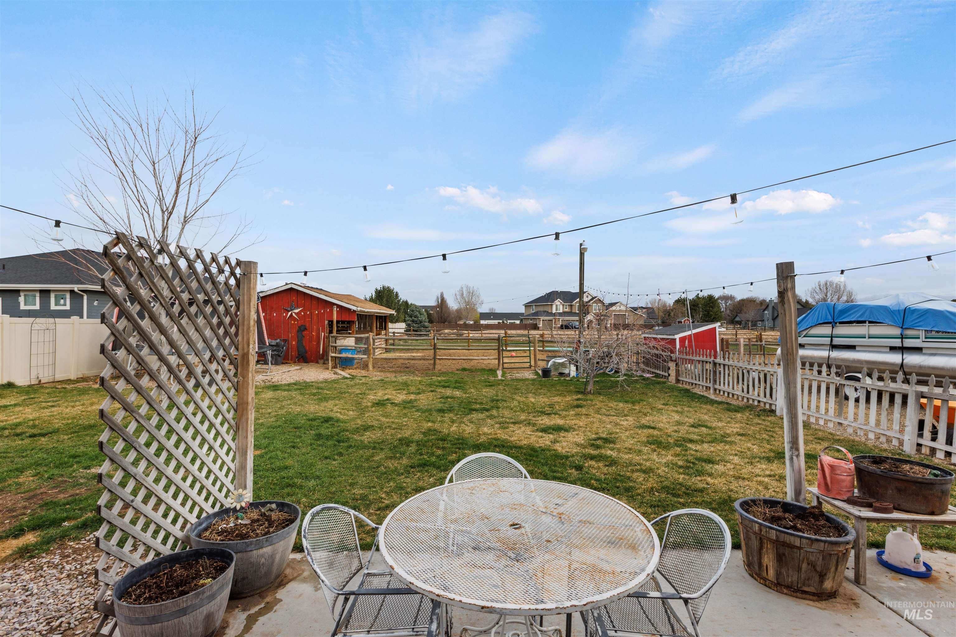 3890 E Victory Rd, Meridian, Idaho 83642, 3 Bedrooms, 2 Bathrooms, Residential For Sale, Price $540,000,MLS 98976378