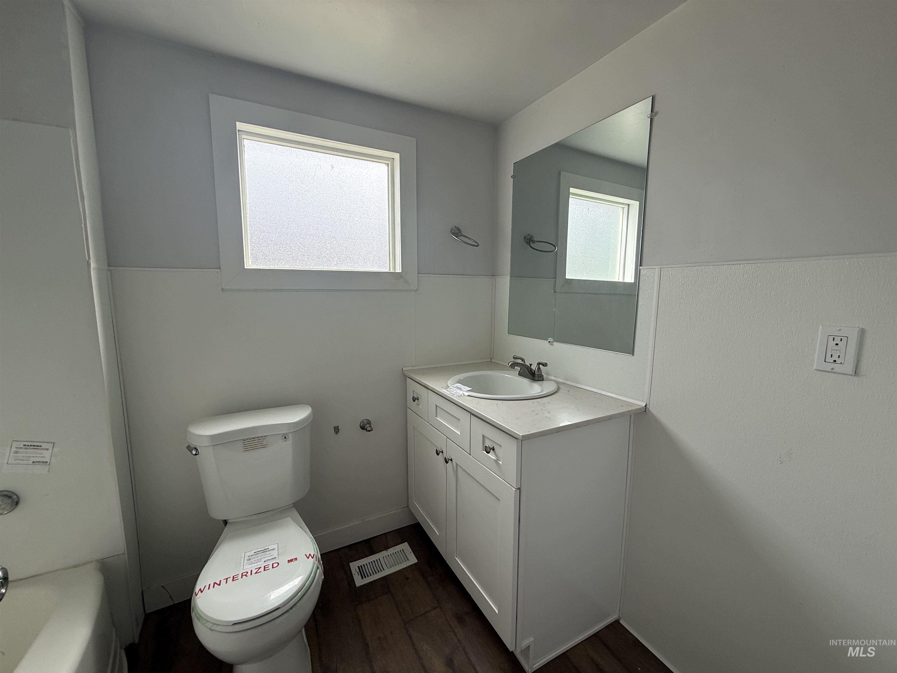 447 1st St N, Nampa, Idaho 83687, 2 Bedrooms, 2 Bathrooms, Residential For Sale, Price $266,000, 98976380