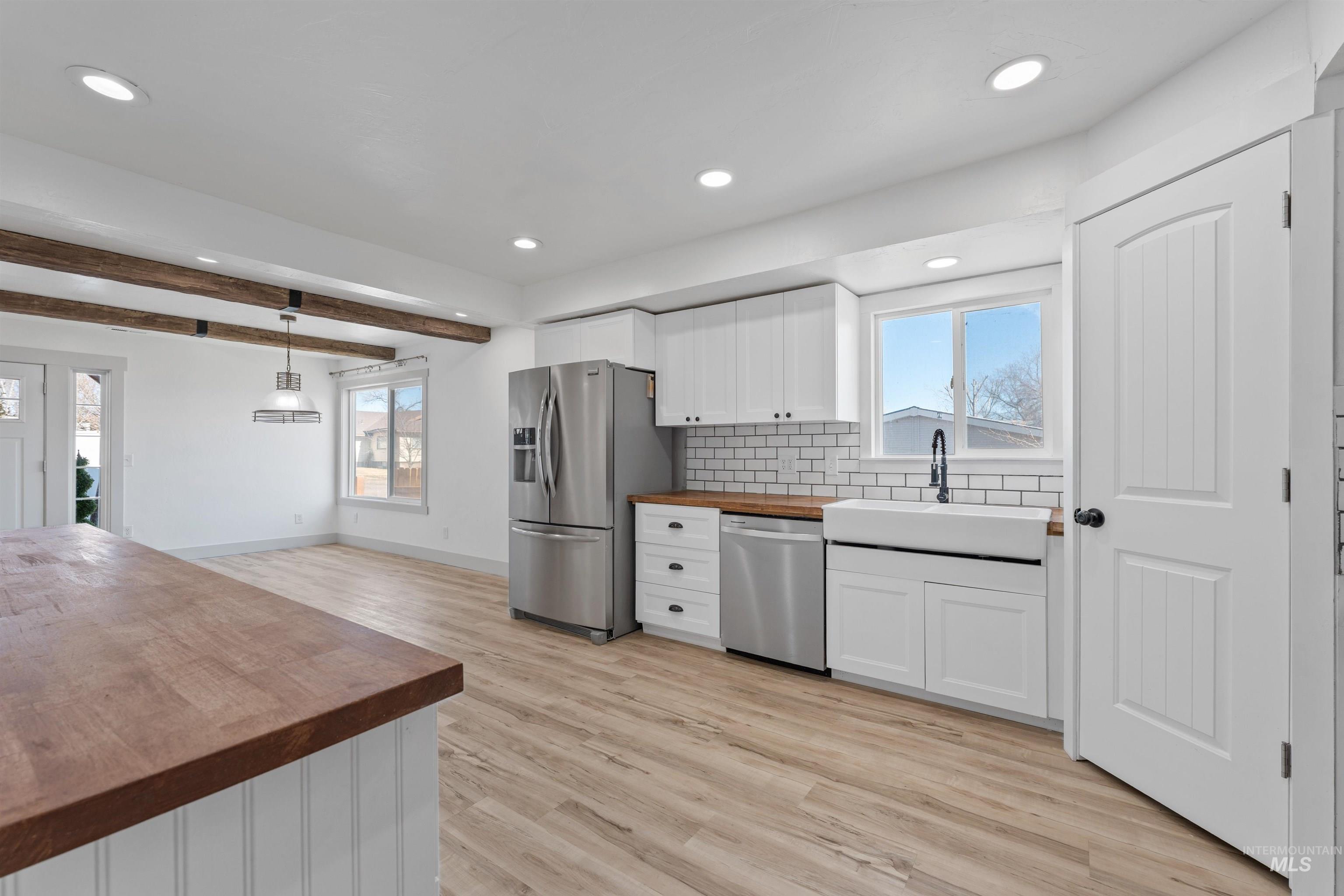 489 W 45 N, Burley, Idaho 83318, 6 Bedrooms, 4 Bathrooms, Residential For Sale, Price $495,000, 98976382