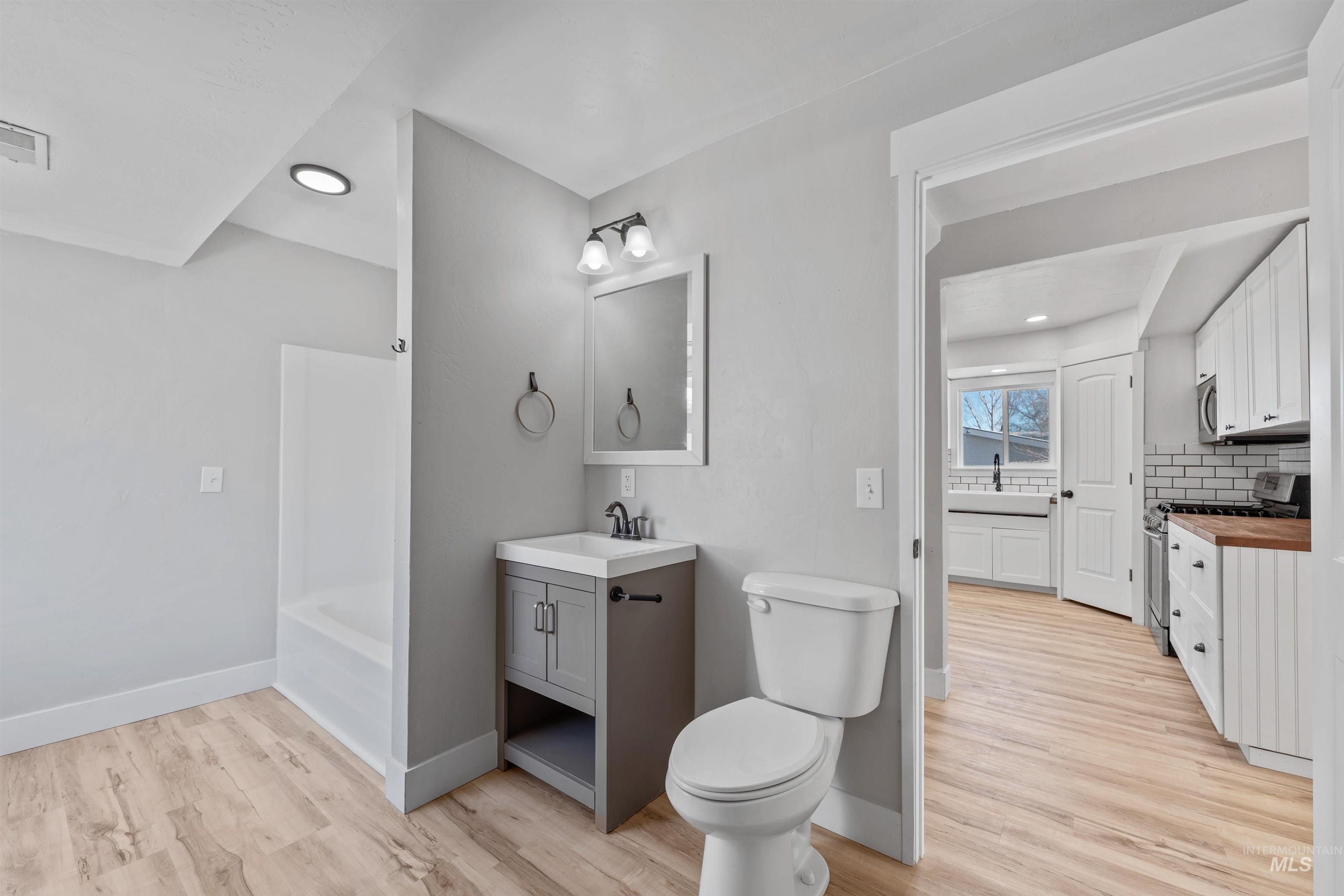 489 W 45 N, Burley, Idaho 83318, 6 Bedrooms, 4 Bathrooms, Residential For Sale, Price $495,000, 98976382