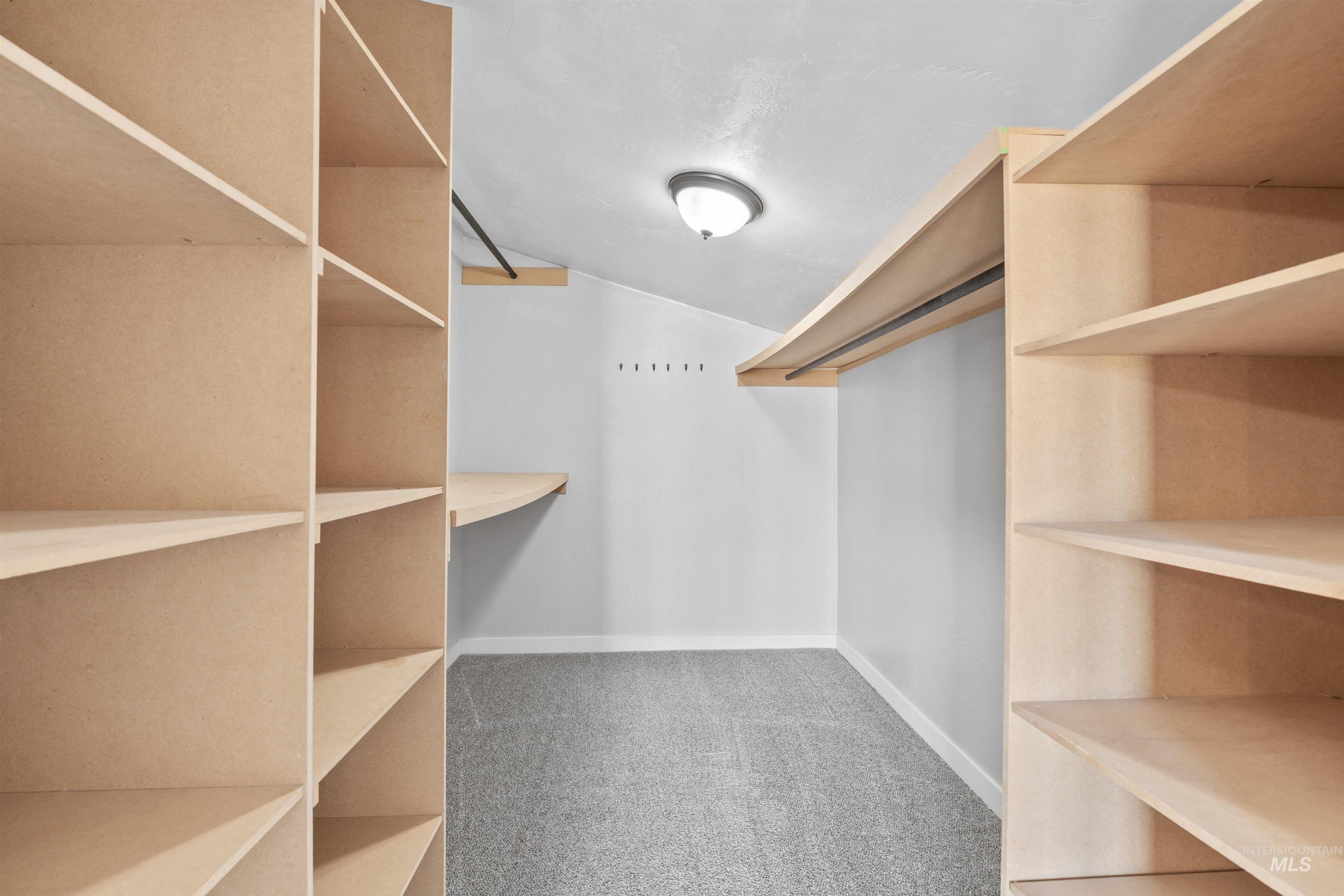 489 W 45 N, Burley, Idaho 83318, 6 Bedrooms, 4 Bathrooms, Residential For Sale, Price $495,000, 98976382