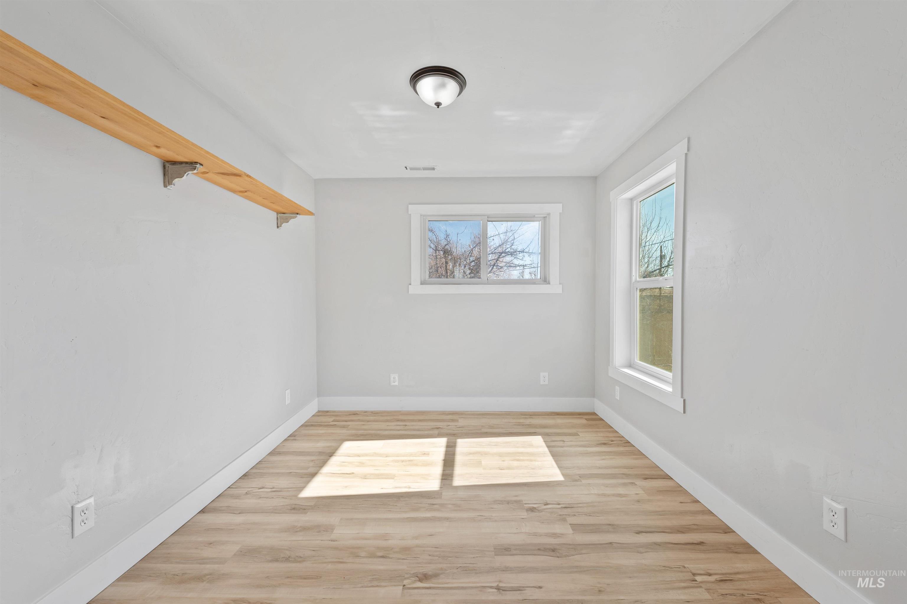 489 W 45 N, Burley, Idaho 83318, 6 Bedrooms, 4 Bathrooms, Residential For Sale, Price $495,000, 98976382