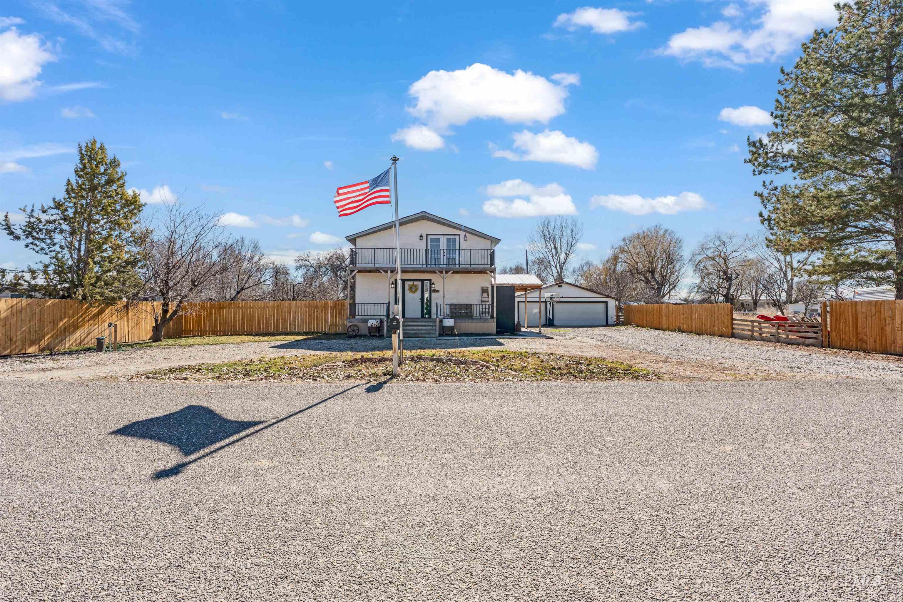 489 W 45 N, Burley, Idaho 83318, 6 Bedrooms, 4 Bathrooms, Residential For Sale, Price $489,000,MLS 98976382