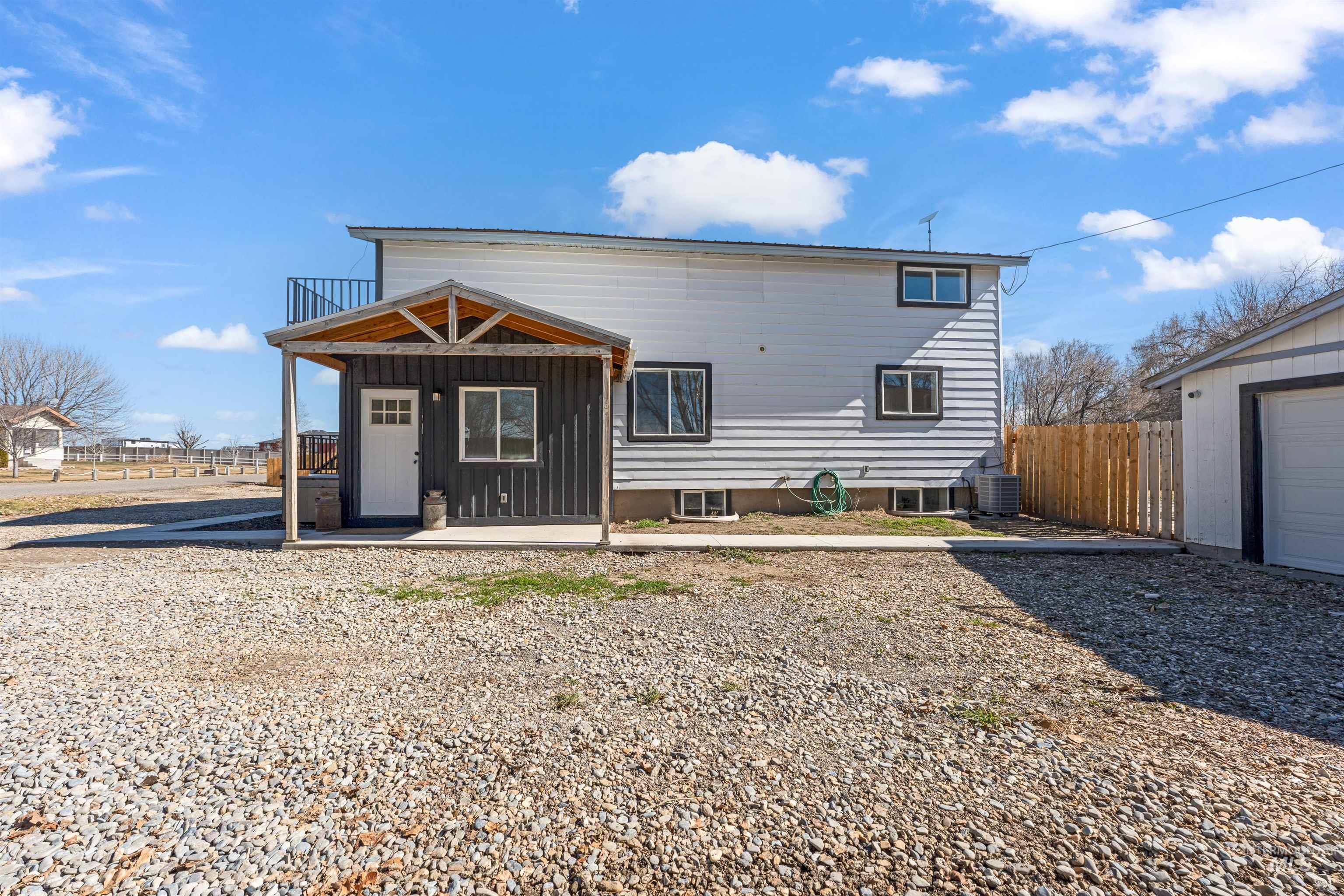 489 W 45 N, Burley, Idaho 83318, 6 Bedrooms, 4 Bathrooms, Residential For Sale, Price $495,000, 98976382