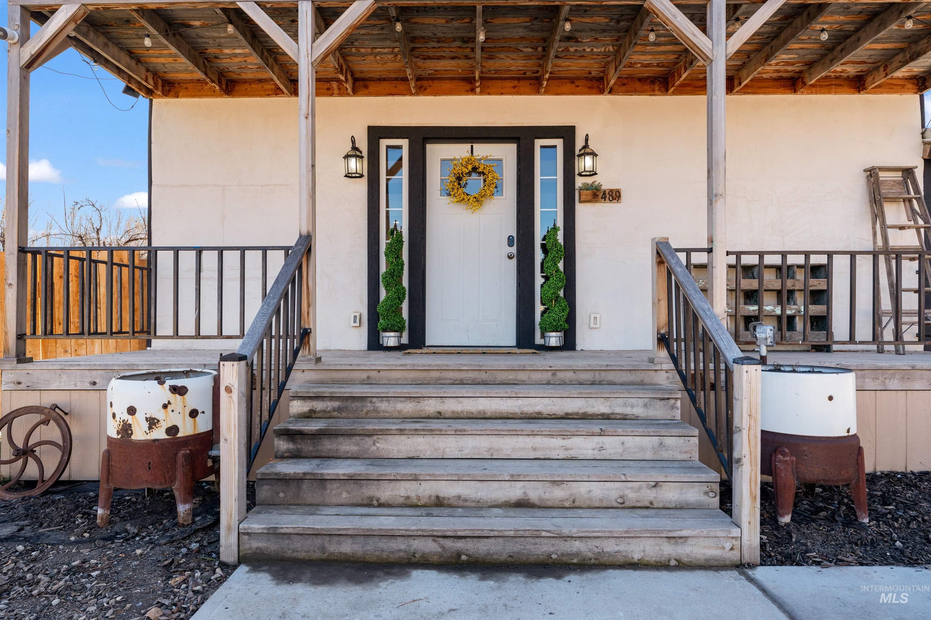 489 W 45 N, Burley, Idaho 83318, 6 Bedrooms, 4 Bathrooms, Residential For Sale, Price $489,000,MLS 98976382