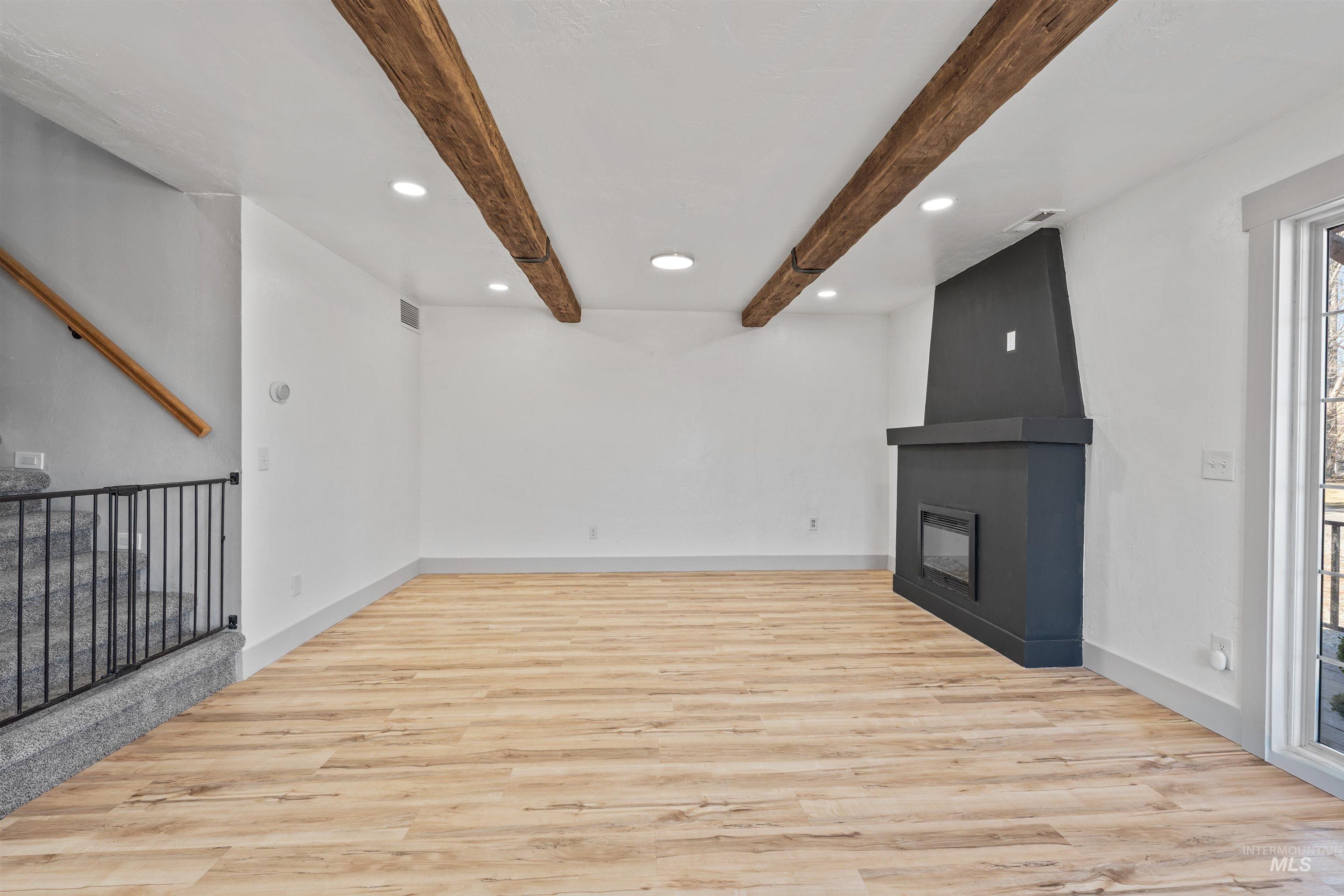 489 W 45 N, Burley, Idaho 83318, 6 Bedrooms, 4 Bathrooms, Residential For Sale, Price $495,000, 98976382