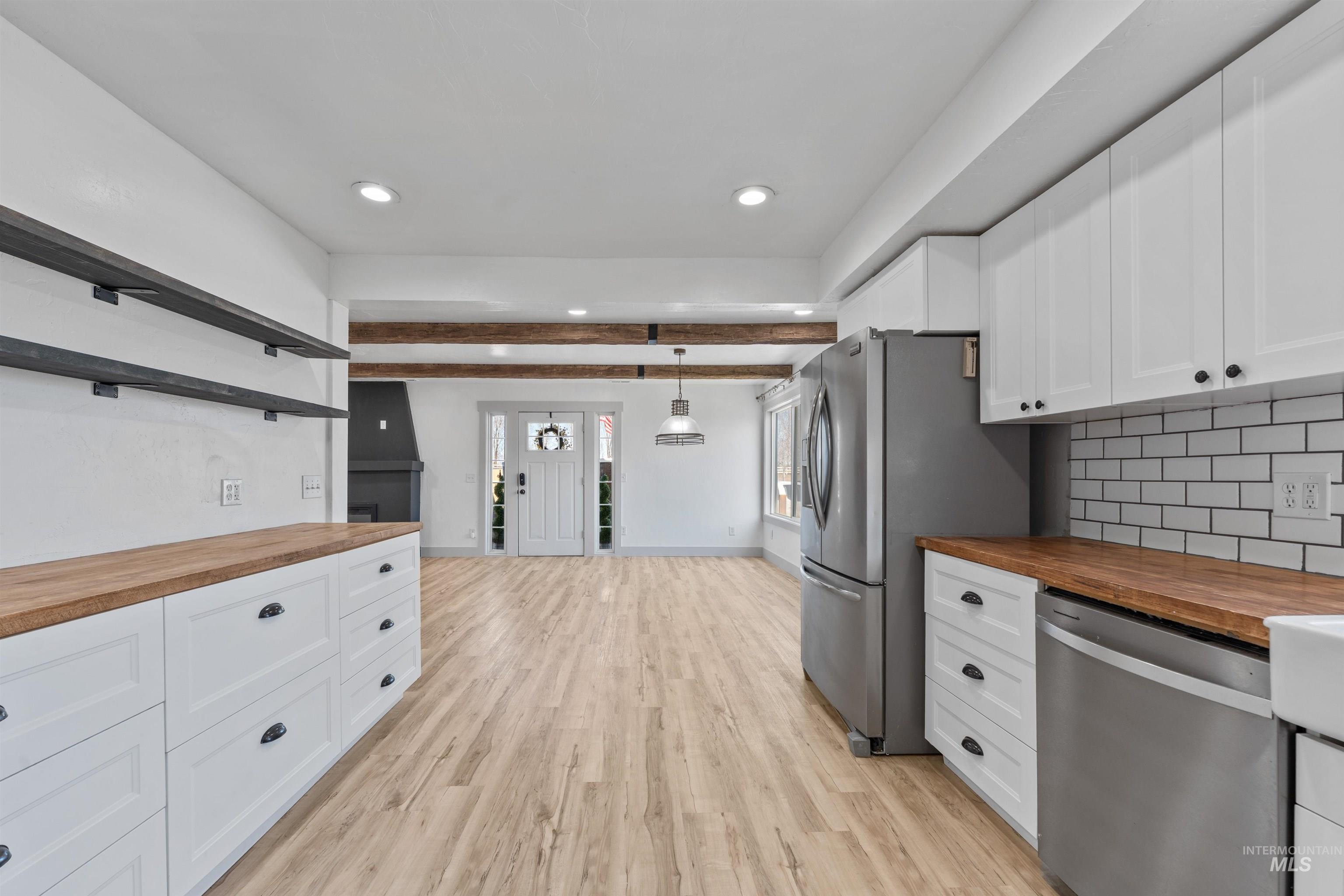 489 W 45 N, Burley, Idaho 83318, 6 Bedrooms, 4 Bathrooms, Residential For Sale, Price $495,000, 98976382