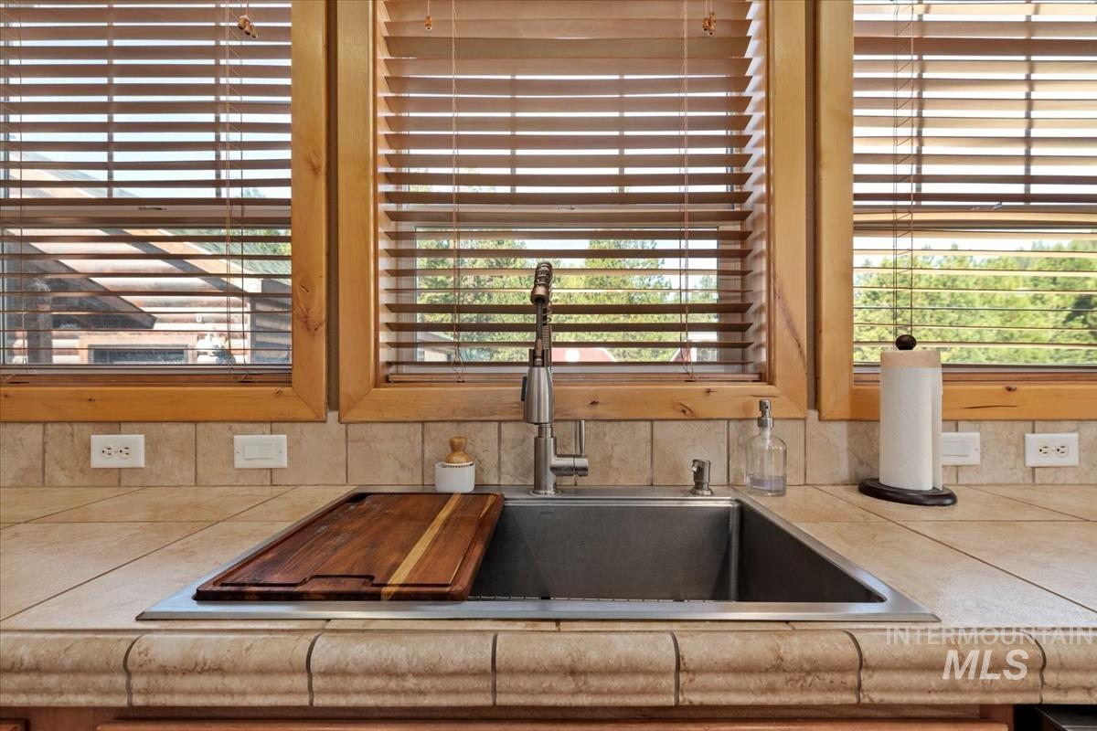 9 Spring Gulch Rd, Garden Valley, Idaho 83622, 3 Bedrooms, 2 Bathrooms, Residential For Sale, Price $684,900, 98976384