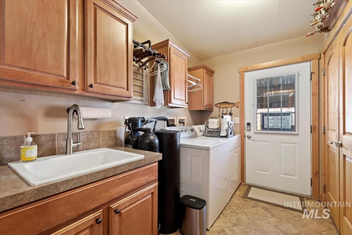 9 Spring Gulch Rd, Garden Valley, Idaho 83622, 3 Bedrooms, 2 Bathrooms, Residential For Sale, Price $684,900, 98976384