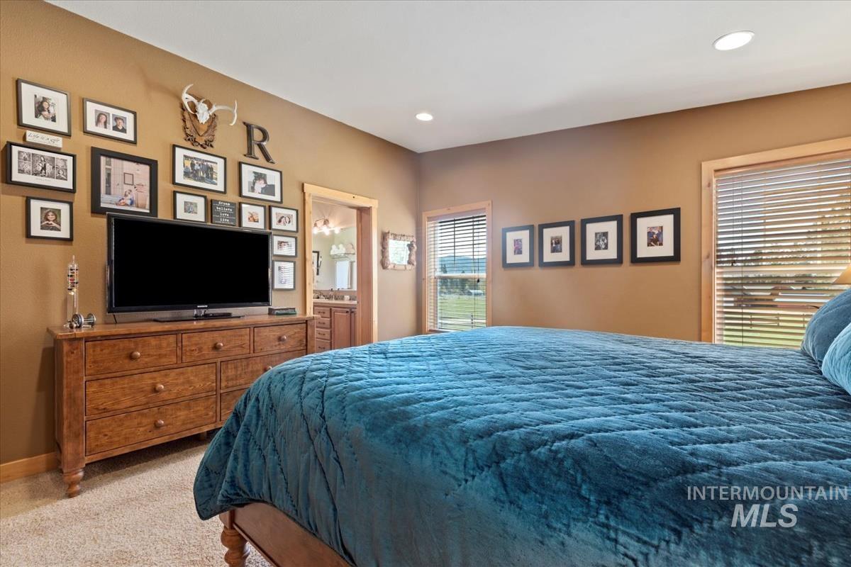 9 Spring Gulch Rd, Garden Valley, Idaho 83622, 3 Bedrooms, 2 Bathrooms, Residential For Sale, Price $684,900, 98976384