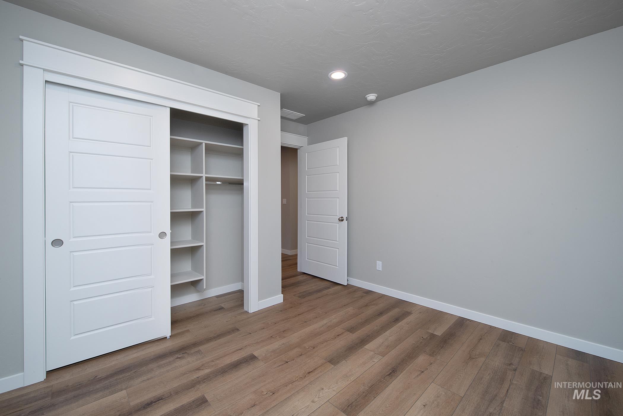 1224 Phillips Circle, Ontario, Oregon 97914-3905, 2 Bedrooms, 2 Bathrooms, Residential For Sale, Price $300,000, 98976388