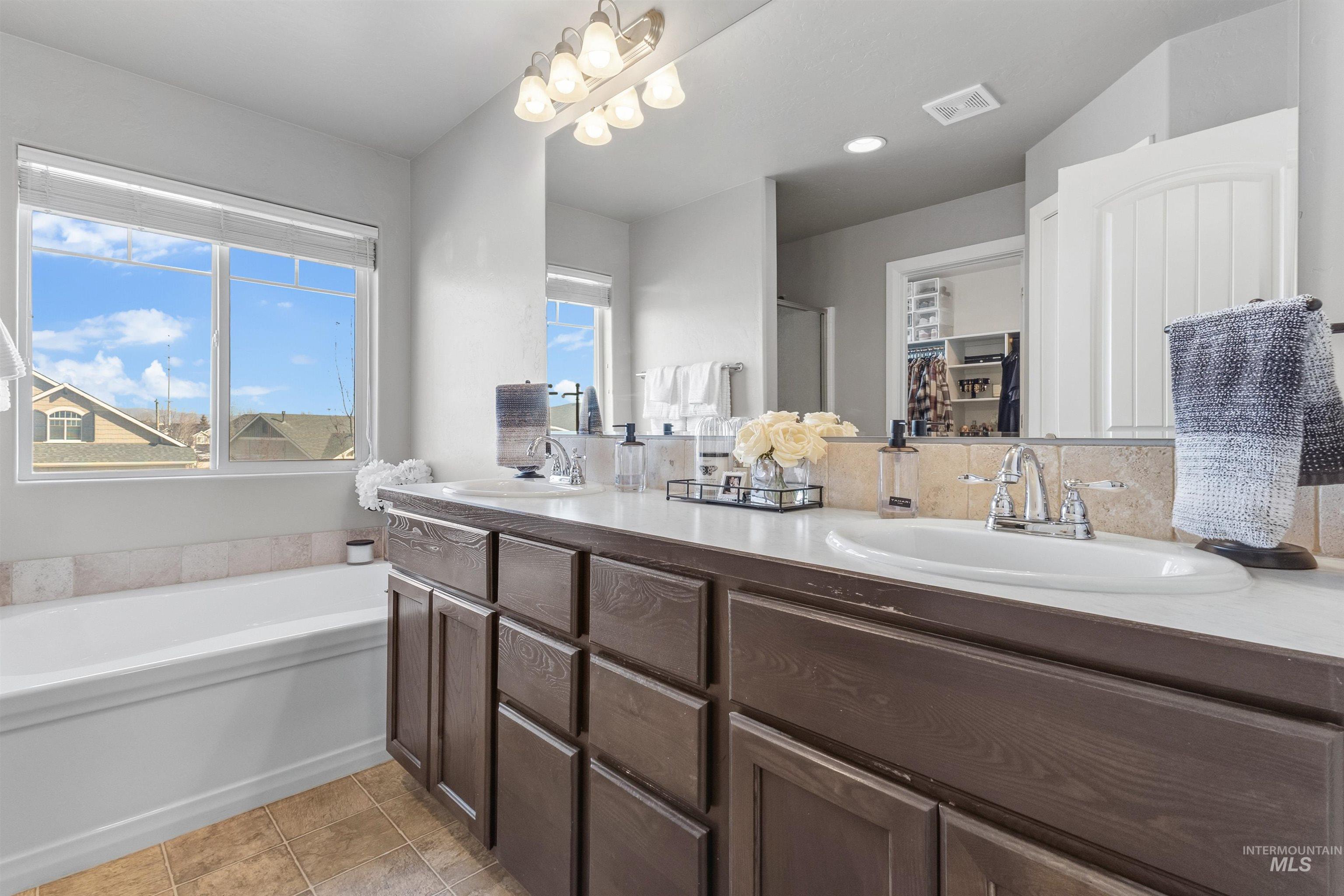 5483 W Astonte Drive, Meridian, Idaho 83646, 4 Bedrooms, 3.5 Bathrooms, Residential For Sale, Price $590,900, 98976389