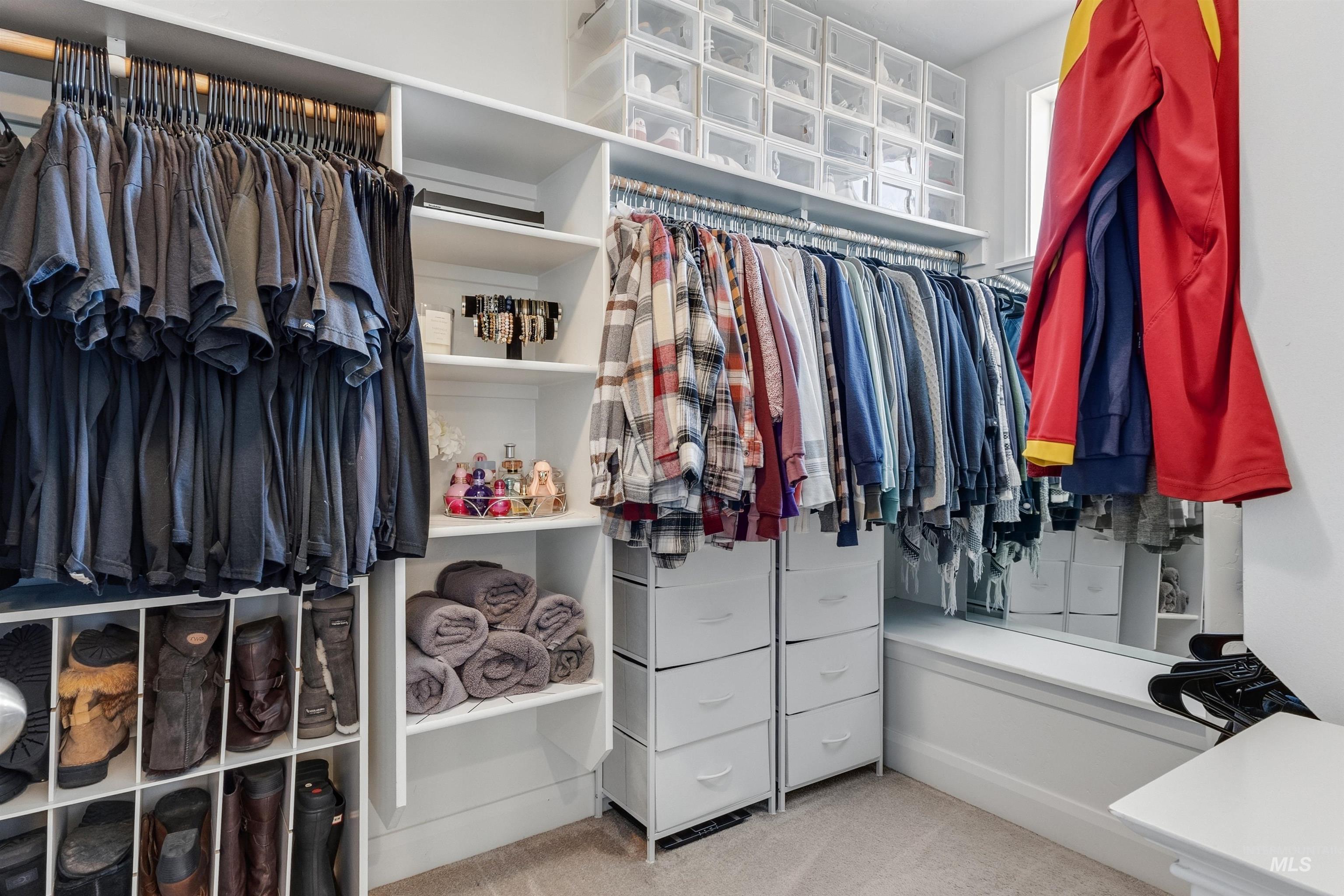 5483 W Astonte Drive, Meridian, Idaho 83646, 4 Bedrooms, 3.5 Bathrooms, Residential For Sale, Price $590,900, 98976389