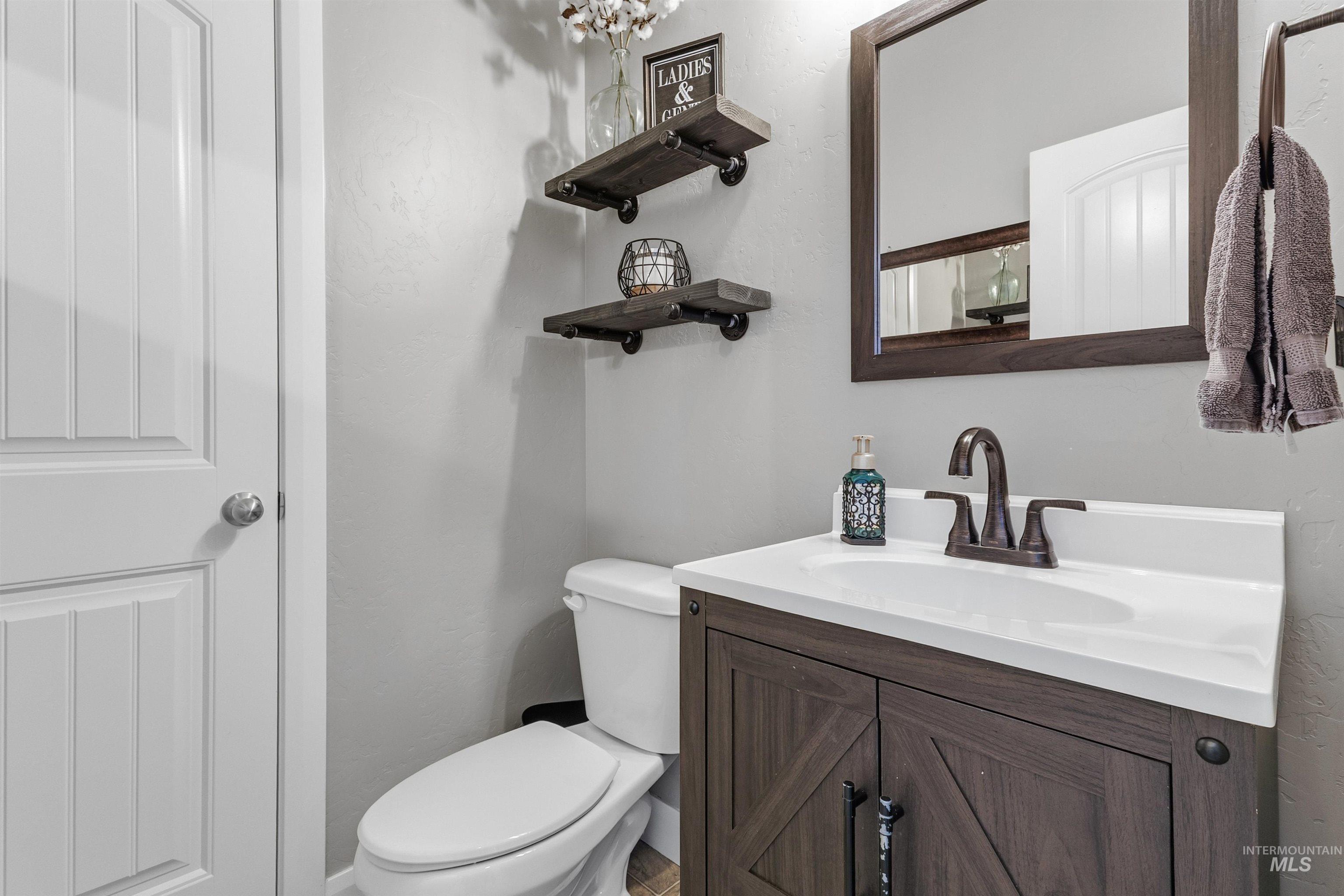 5483 W Astonte Drive, Meridian, Idaho 83646, 4 Bedrooms, 3.5 Bathrooms, Residential For Sale, Price $590,900, 98976389