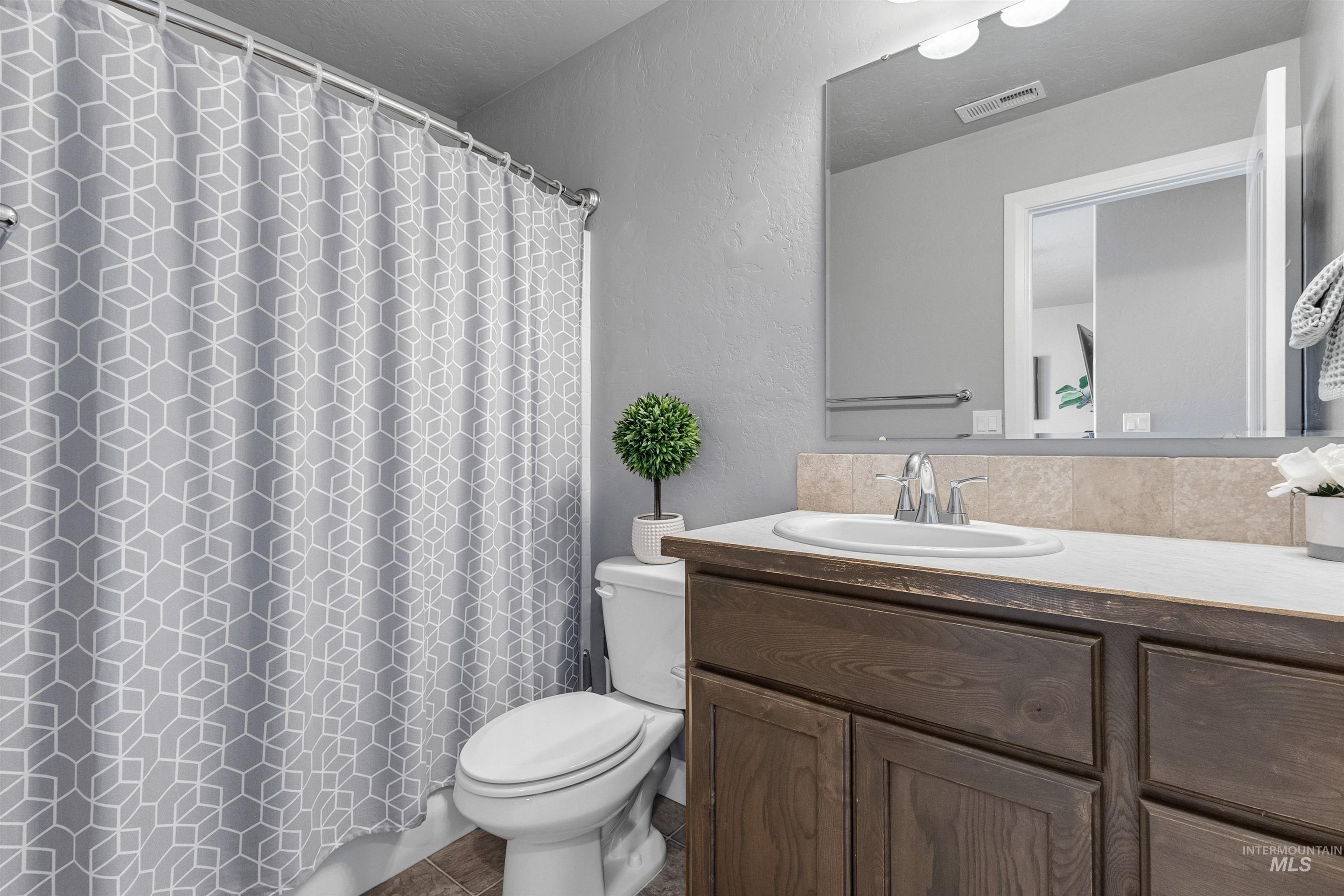 5483 W Astonte Drive, Meridian, Idaho 83646, 4 Bedrooms, 3.5 Bathrooms, Residential For Sale, Price $590,900, 98976389