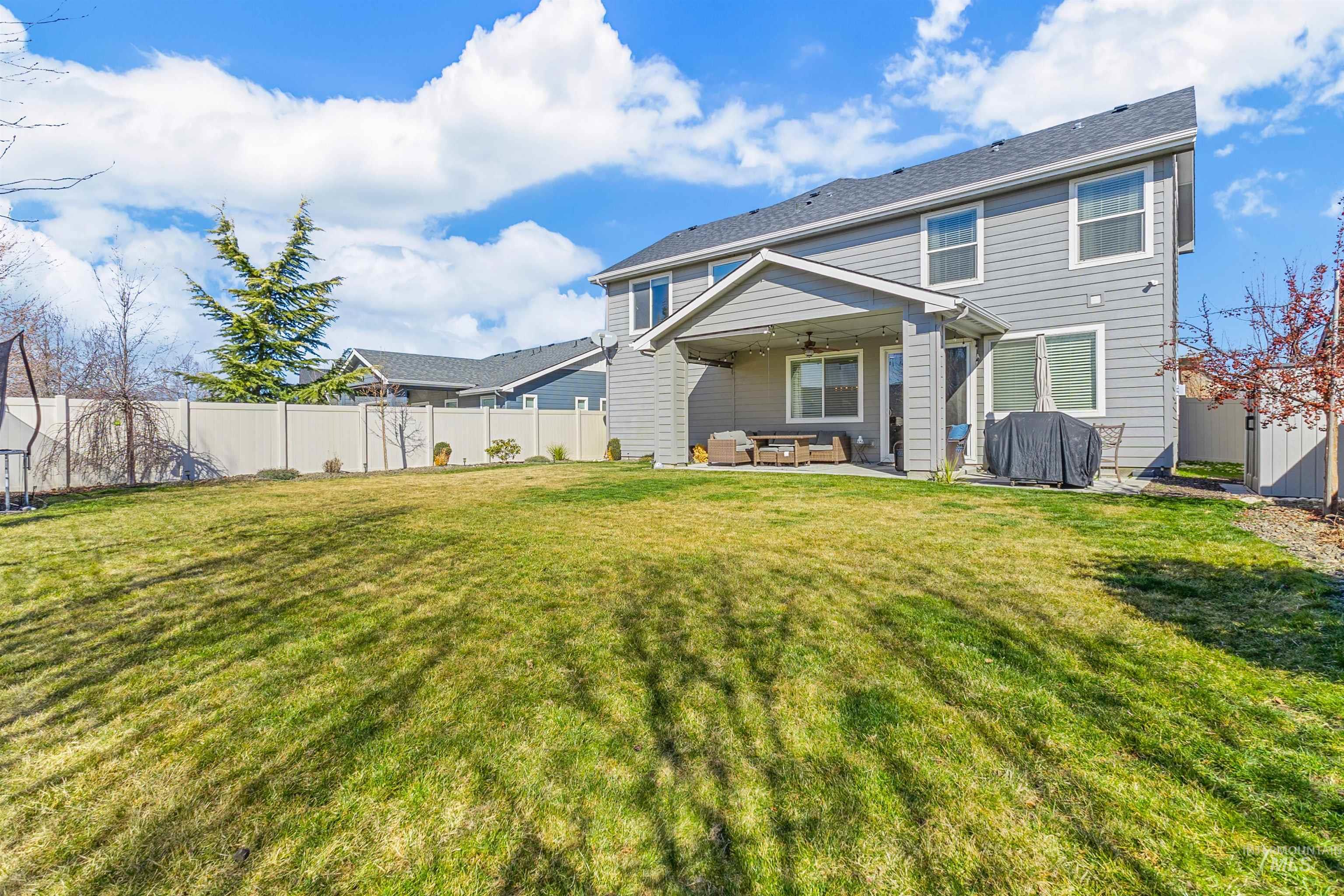 5483 W Astonte Drive, Meridian, Idaho 83646, 4 Bedrooms, 3.5 Bathrooms, Residential For Sale, Price $590,900, 98976389