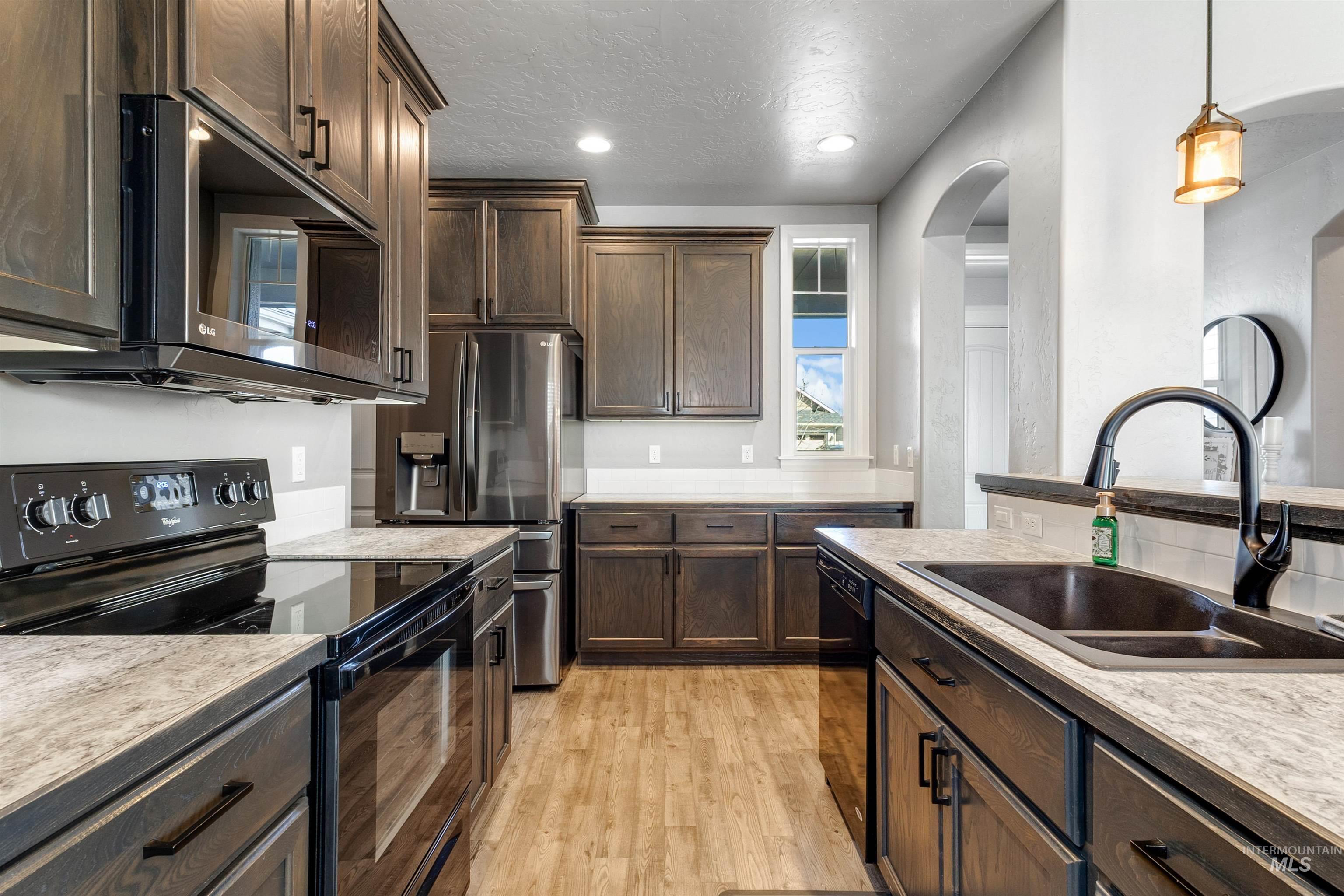 5483 W Astonte Drive, Meridian, Idaho 83646, 4 Bedrooms, 3.5 Bathrooms, Residential For Sale, Price $590,900, 98976389