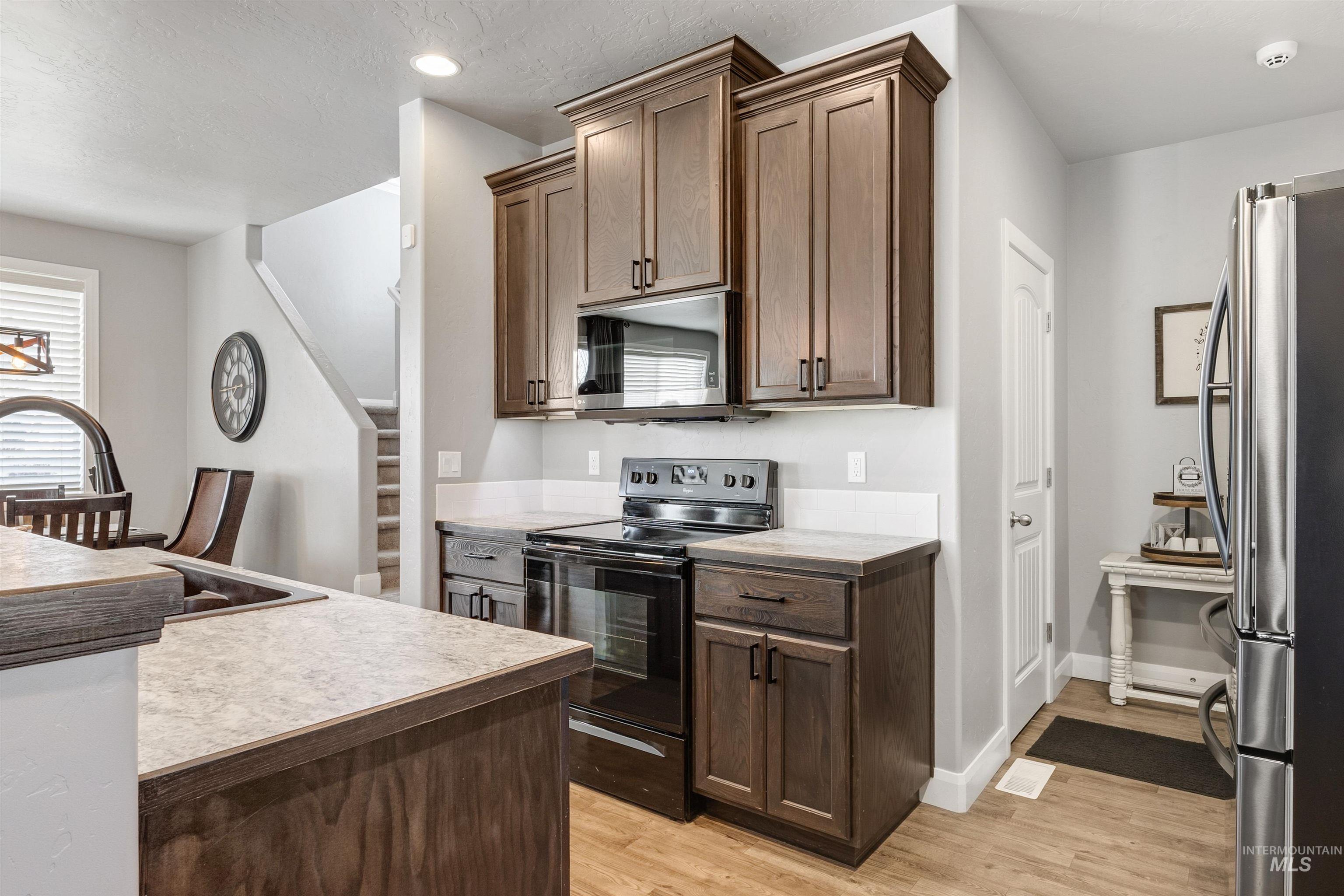 5483 W Astonte Drive, Meridian, Idaho 83646, 4 Bedrooms, 3.5 Bathrooms, Residential For Sale, Price $590,900, 98976389