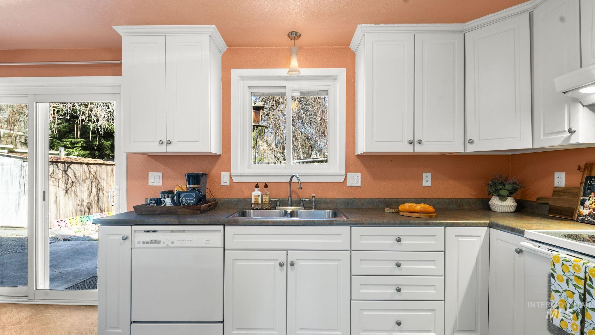 450 N Stierman Way, Eagle, Idaho 83616, 3 Bedrooms, 2 Bathrooms, Residential For Sale, Price $435,000, 98976390