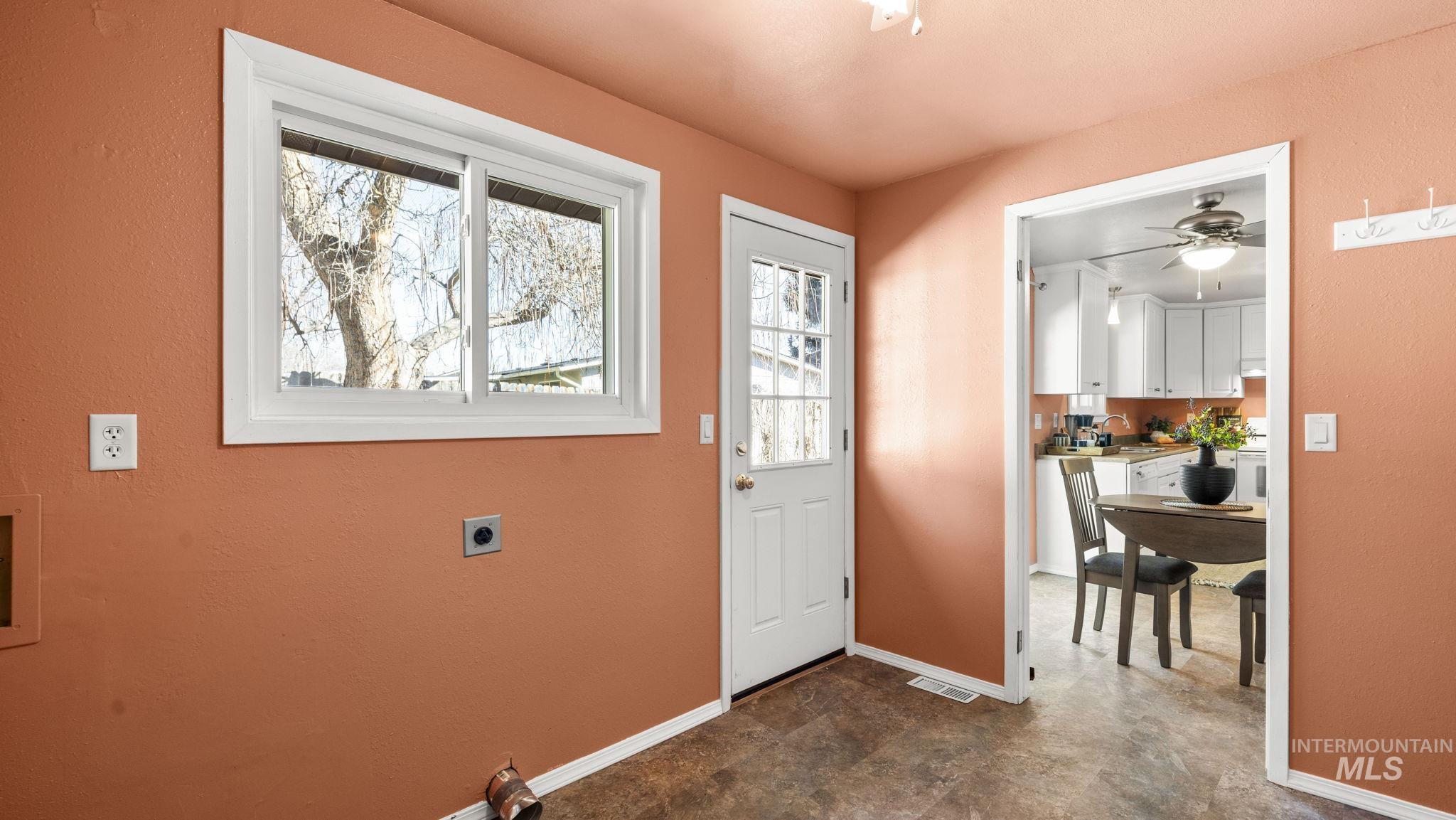 450 N Stierman Way, Eagle, Idaho 83616, 3 Bedrooms, 2 Bathrooms, Residential For Sale, Price $435,000, 98976390