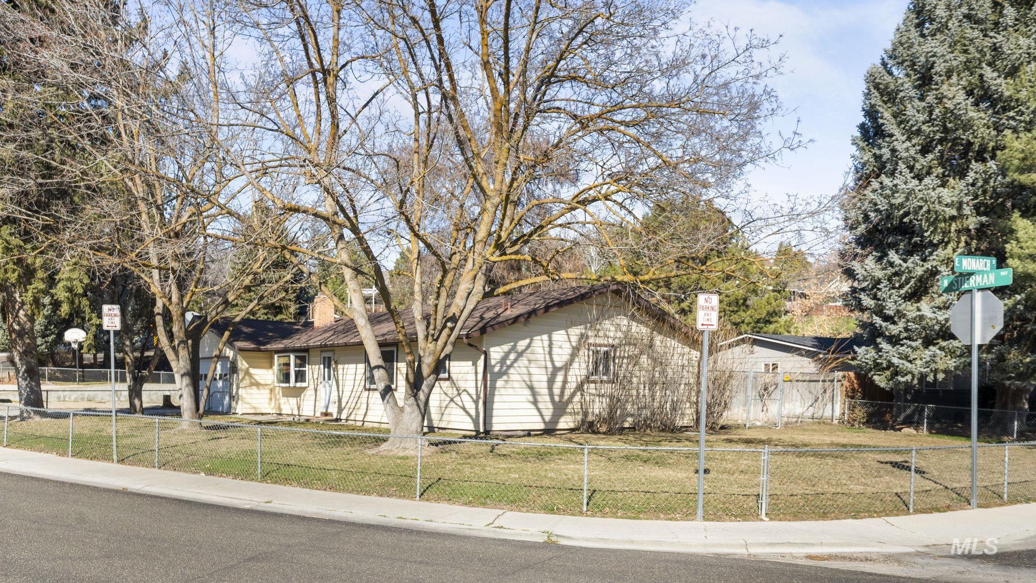 450 N Stierman Way, Eagle, Idaho 83616, 3 Bedrooms, 2 Bathrooms, Residential For Sale, Price $435,000, 98976390