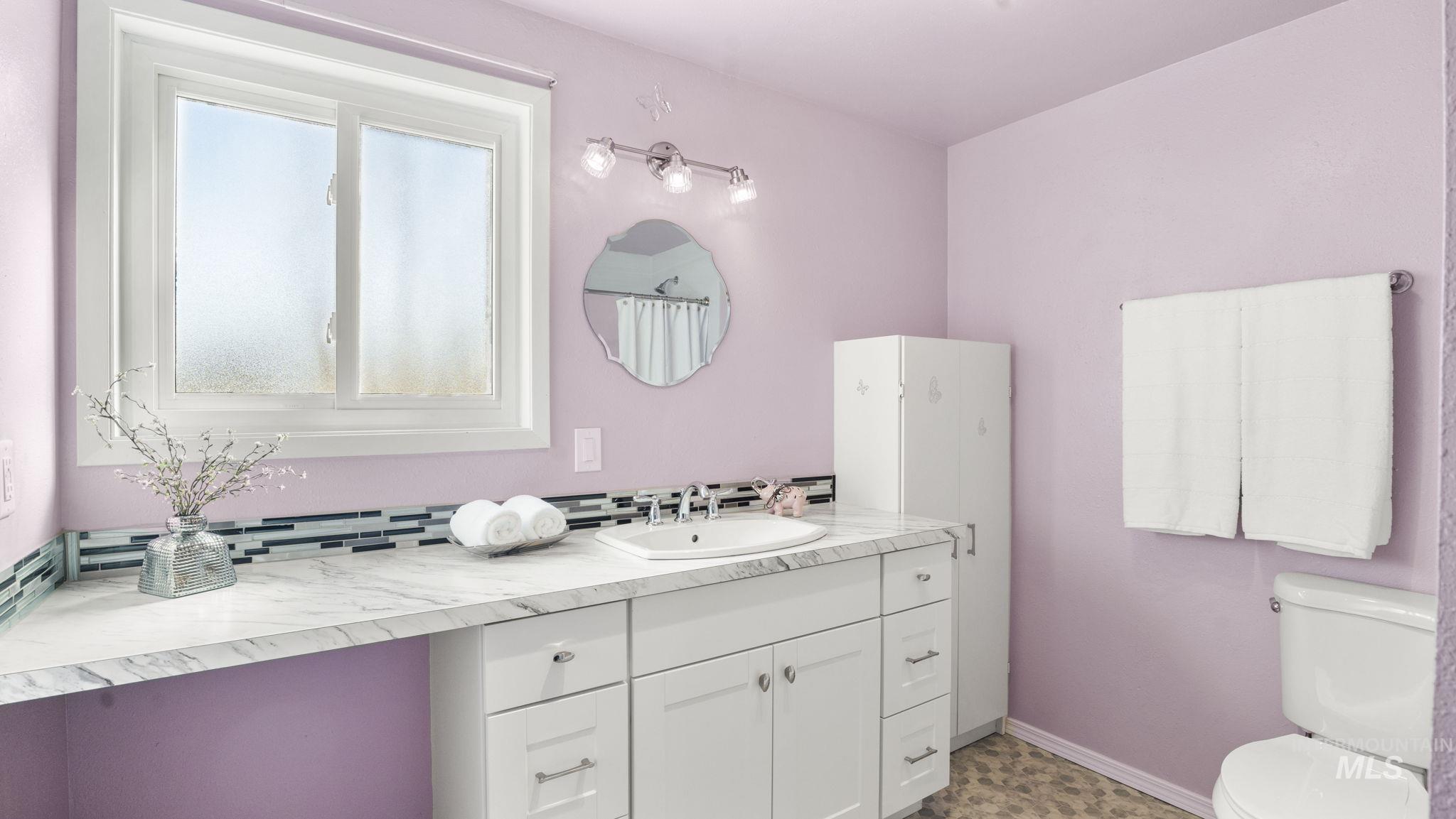 450 N Stierman Way, Eagle, Idaho 83616, 3 Bedrooms, 2 Bathrooms, Residential For Sale, Price $435,000, 98976390