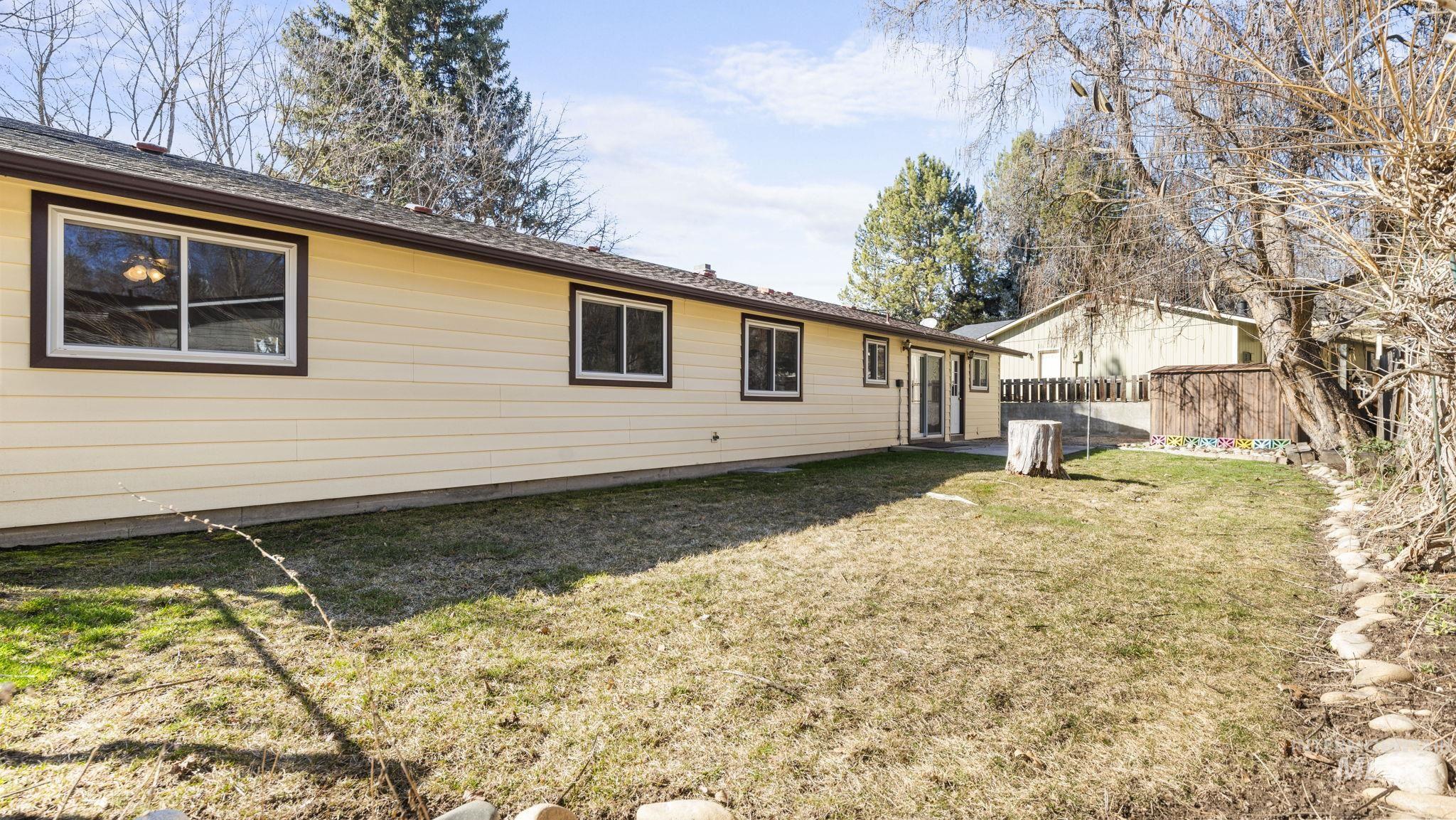 450 N Stierman Way, Eagle, Idaho 83616, 3 Bedrooms, 2 Bathrooms, Residential For Sale, Price $435,000, 98976390