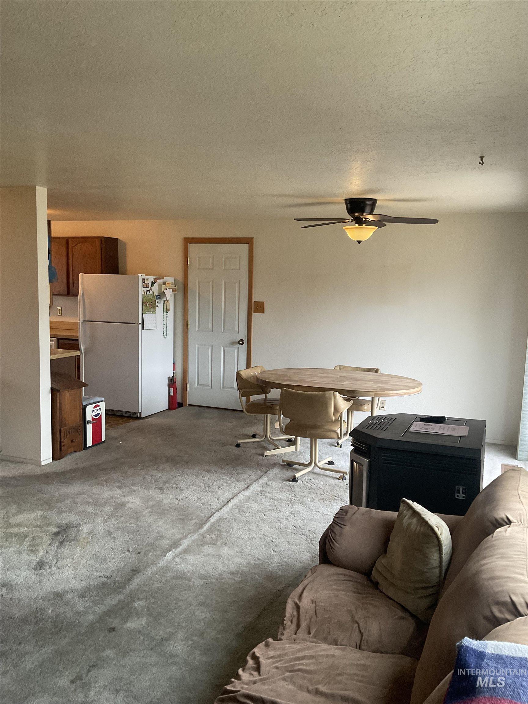 1166 Starfire St, Twin Falls, Idaho 83301, 3 Bedrooms, 2 Bathrooms, Residential For Sale, Price $315,000, 98976391