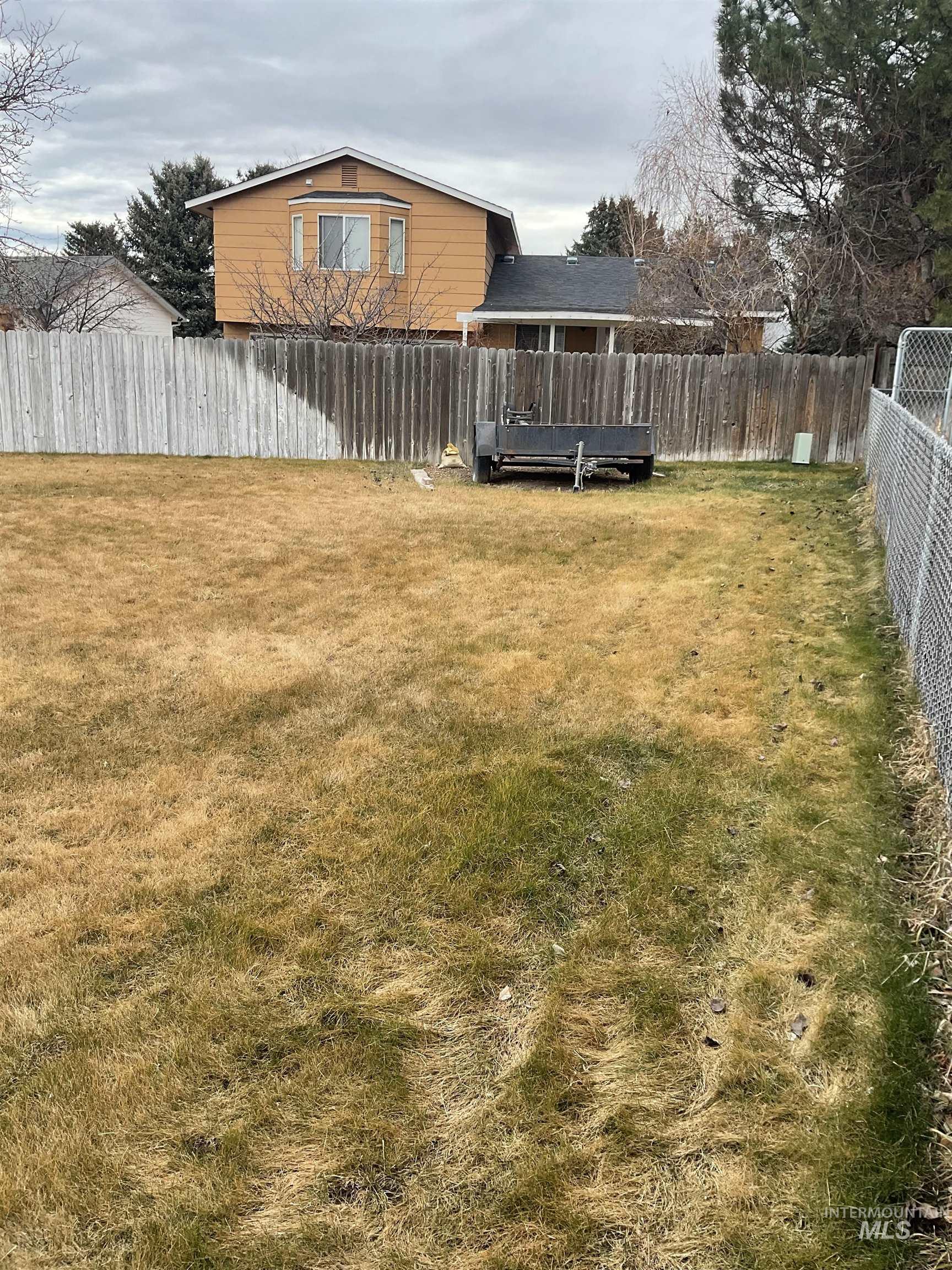 1166 Starfire St, Twin Falls, Idaho 83301, 3 Bedrooms, 2 Bathrooms, Residential For Sale, Price $315,000, 98976391