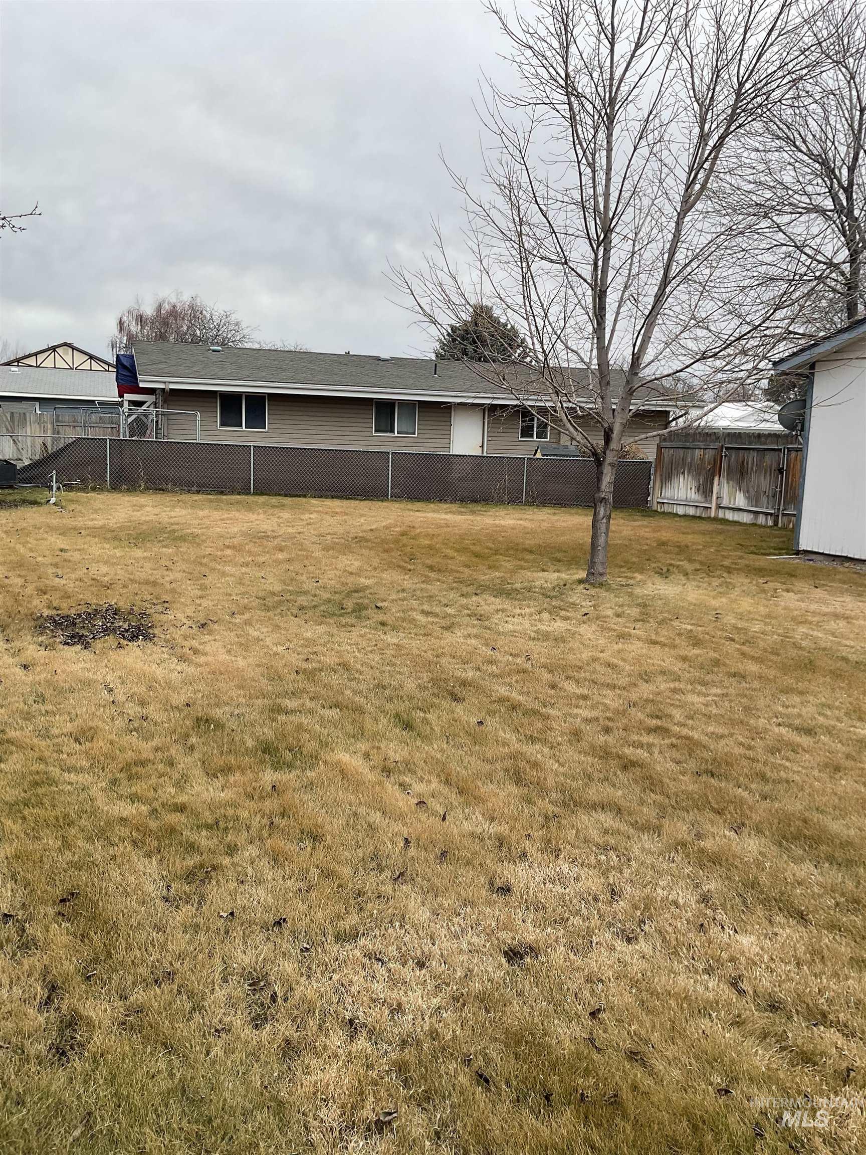 1166 Starfire St, Twin Falls, Idaho 83301, 3 Bedrooms, 2 Bathrooms, Residential For Sale, Price $315,000, 98976391