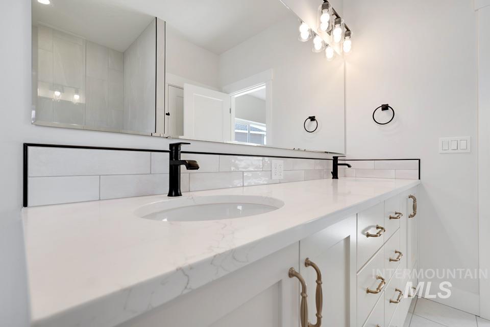 305 Bobcat, Fruitland, Idaho 83619, 3 Bedrooms, 2 Bathrooms, Residential For Sale, Price $429,500, 98976394