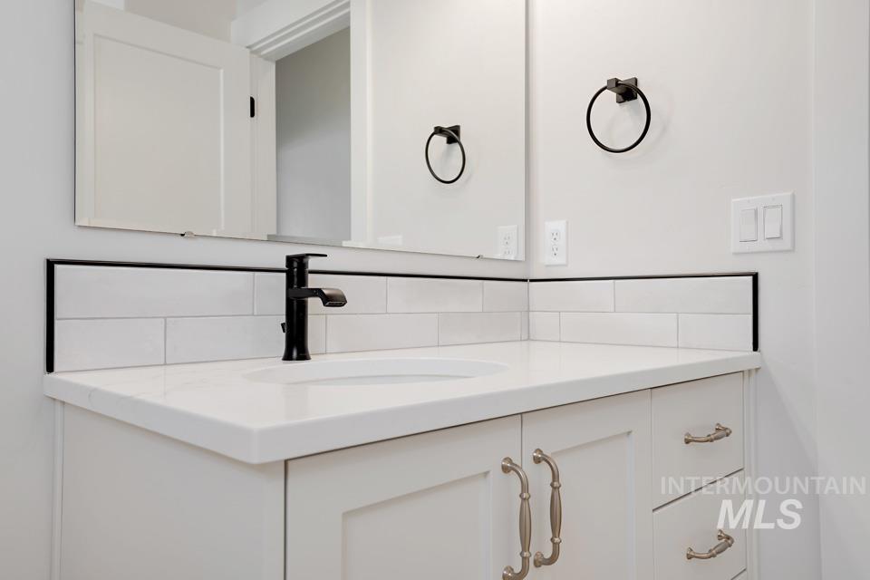 305 Bobcat, Fruitland, Idaho 83619, 3 Bedrooms, 2 Bathrooms, Residential For Sale, Price $429,500, 98976394